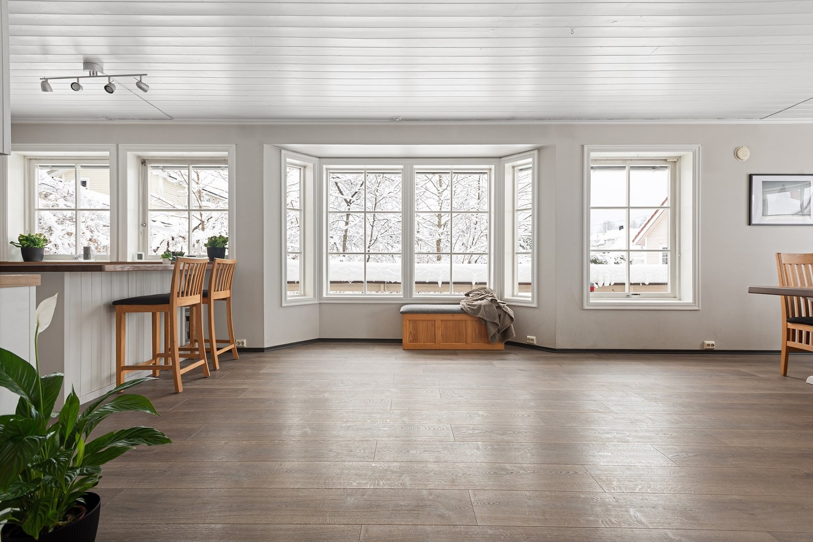 Her får du en innholdsrik enebolig med en planløsning som åpner for flere alternative bruksmuligheter Galleribilde