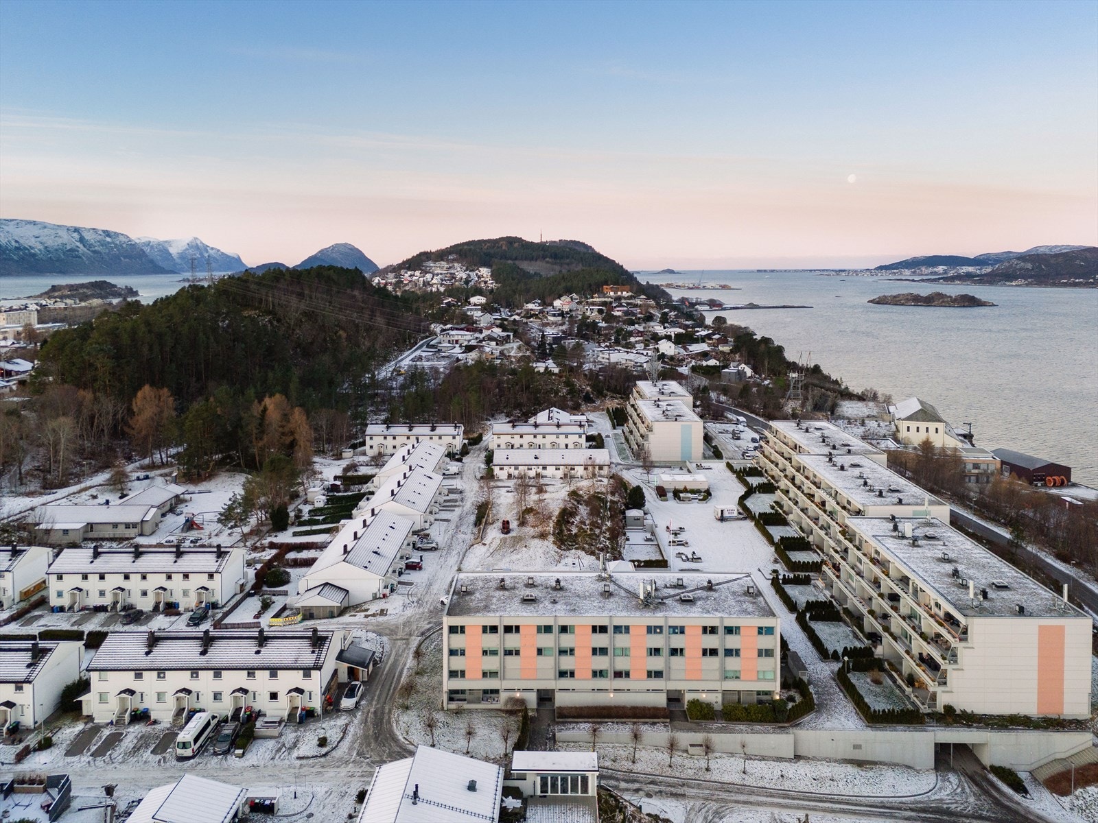 Kontakt megler for påmelding til visning. Galleribilde