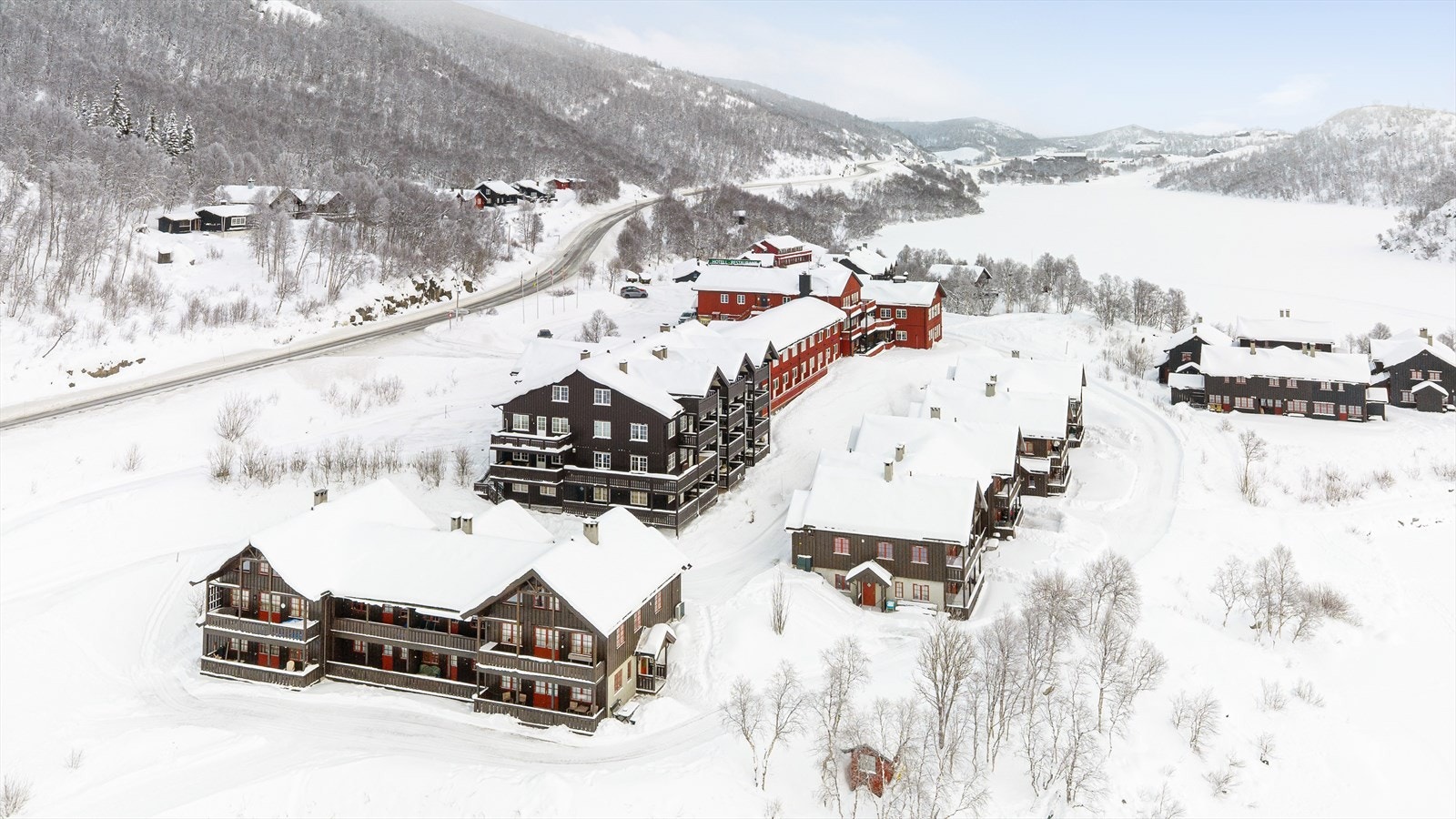 Vågslidområdet ligger på østsiden av vannskillet og er kjent for sitt gode klima. Området kan tilby flere soltimer enn de fleste vinterdestinasjonene det er naturlig å sammenligne seg med. Galleribilde