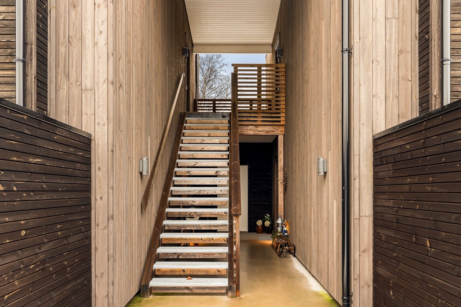 Trapp adkomst opp til 2. etg. Galleribilde