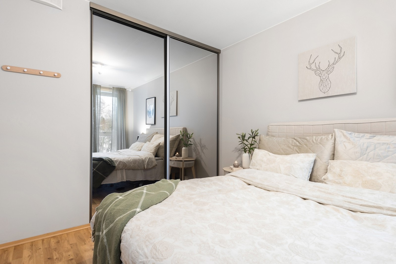 Integrert skyvedørsgarderobe. Galleribilde