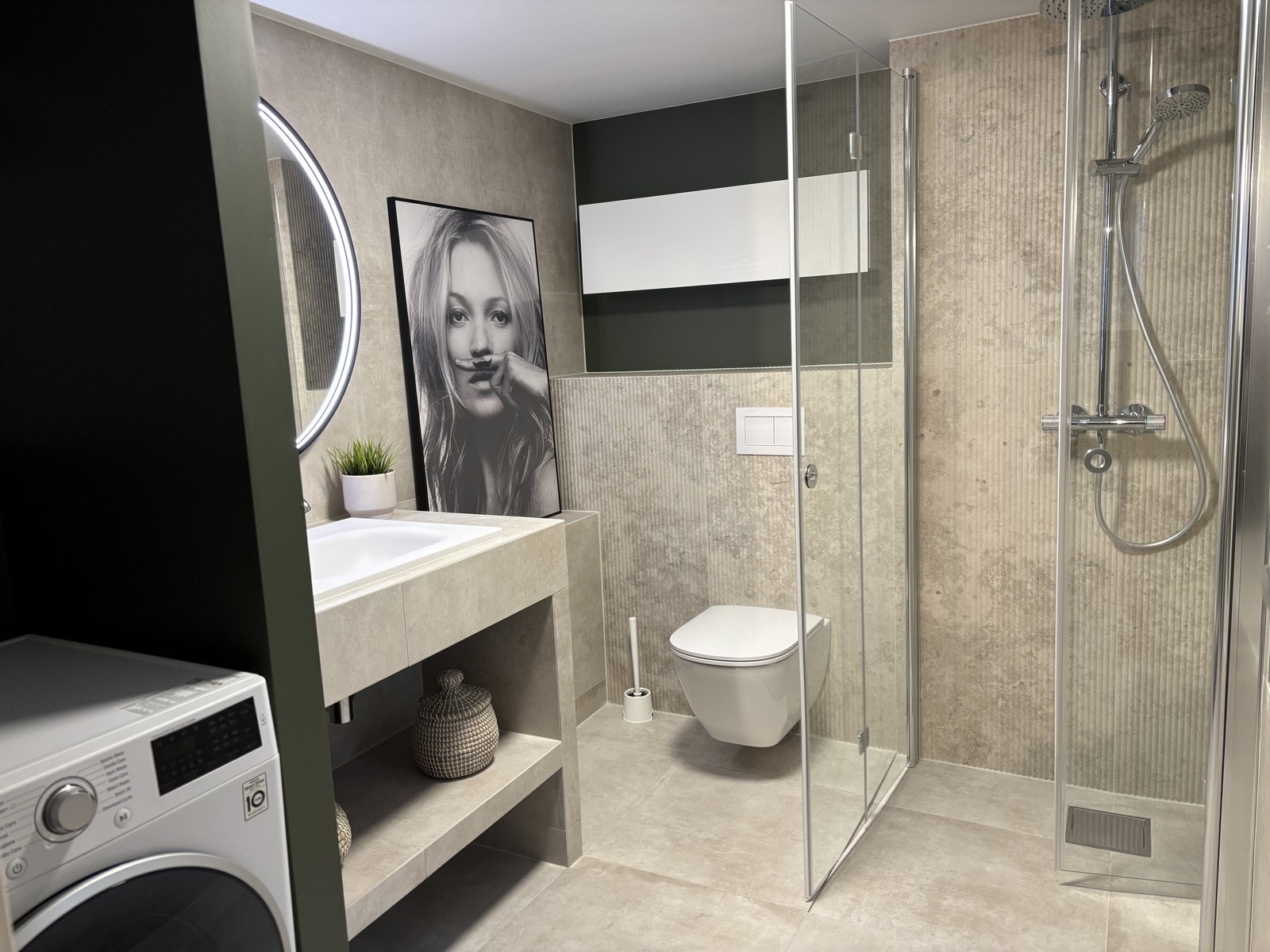 Baderom, nytt i 2025. Inkl. vaskemaskin. Galleribilde