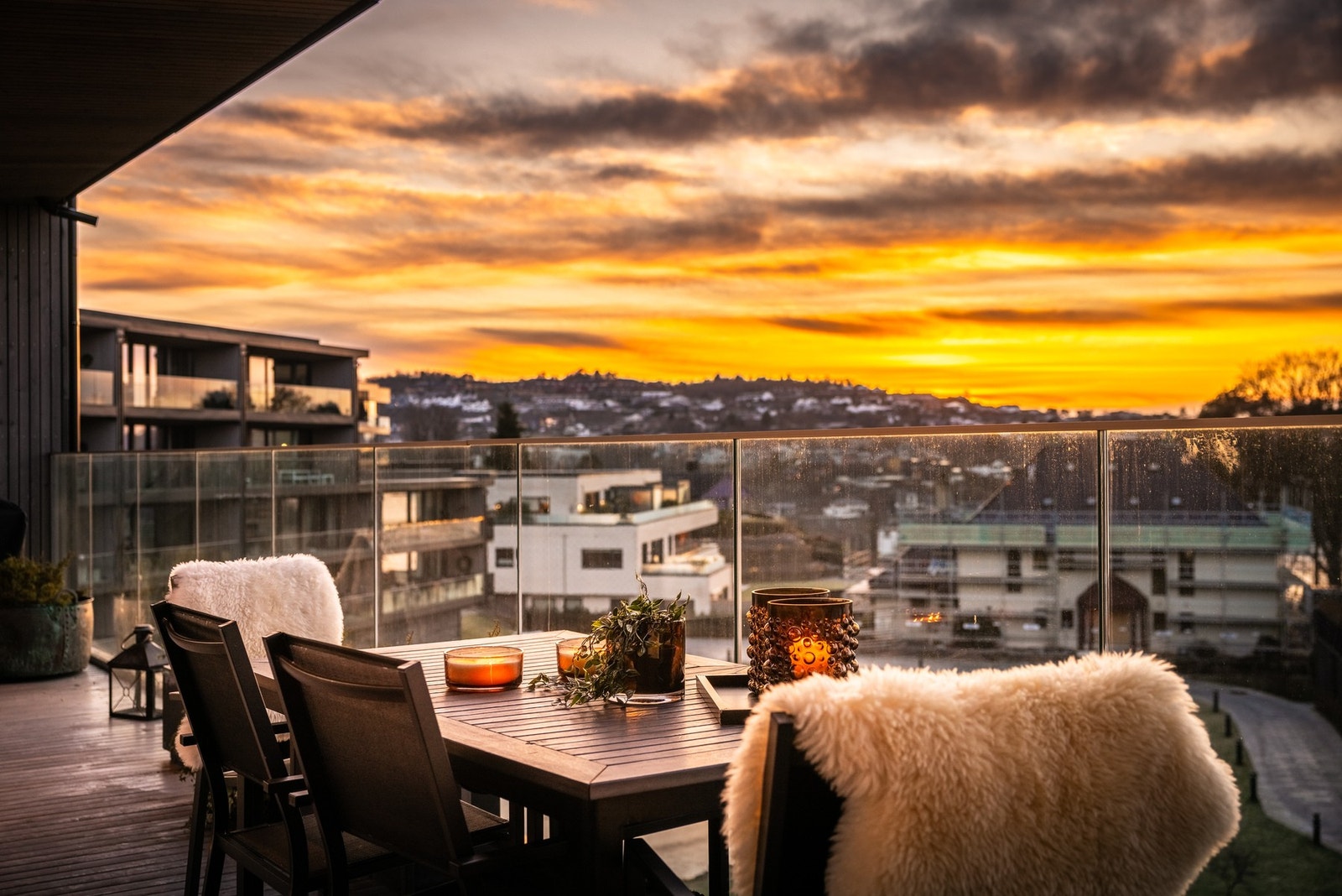 På grunn av leilighetens plassering, har man særdeles gode solforhold fra tidlig formiddag til sent på kveld Galleribilde