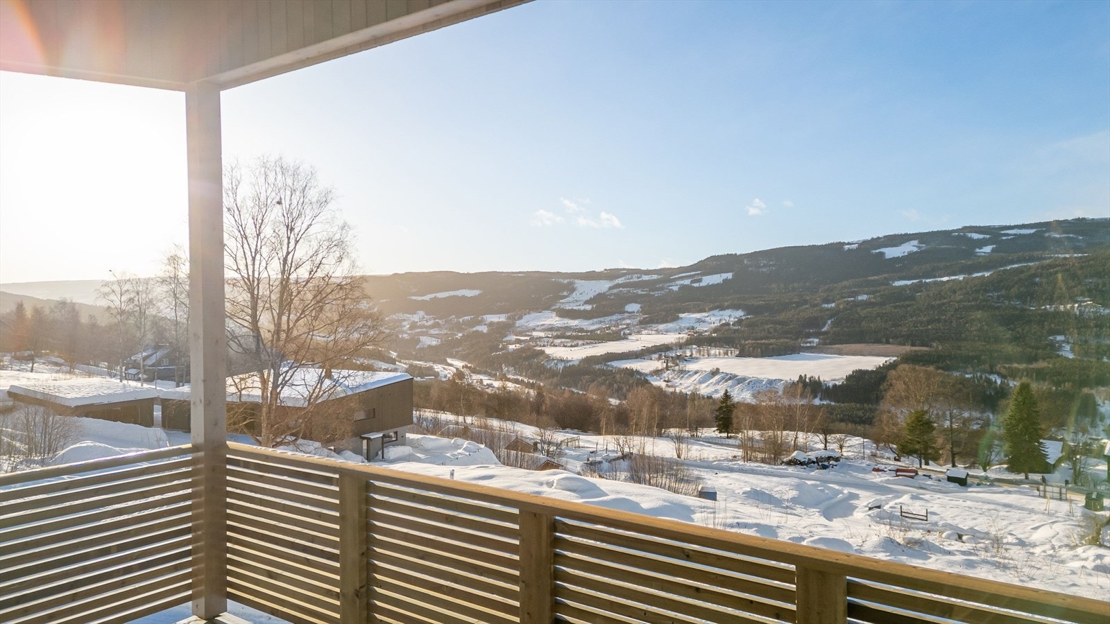 Utsikt fra terrasse.jpeg Galleribilde