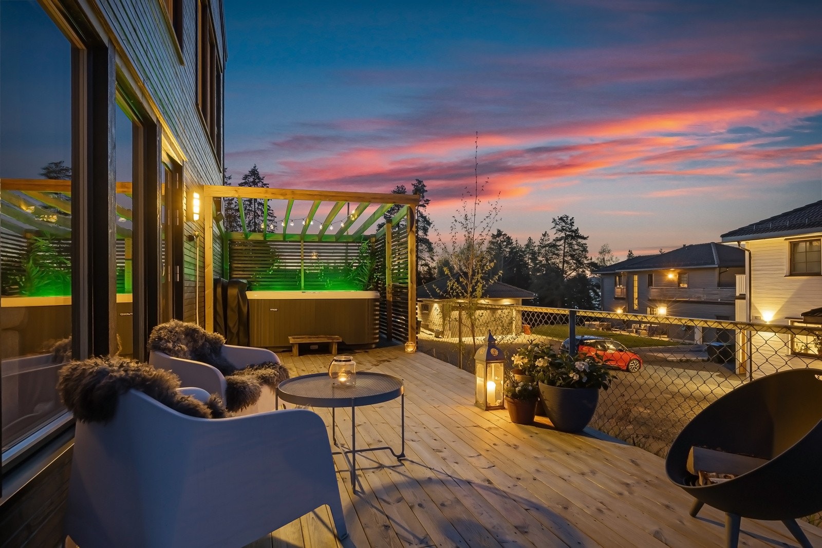 Flotte uteplasser på flere sider. Galleribilde