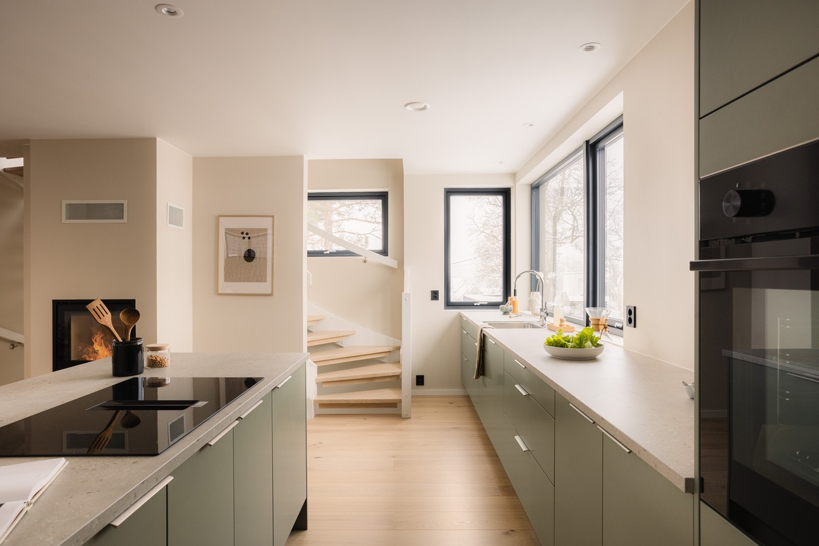 Peis som er godt synlig i rommet Galleribilde