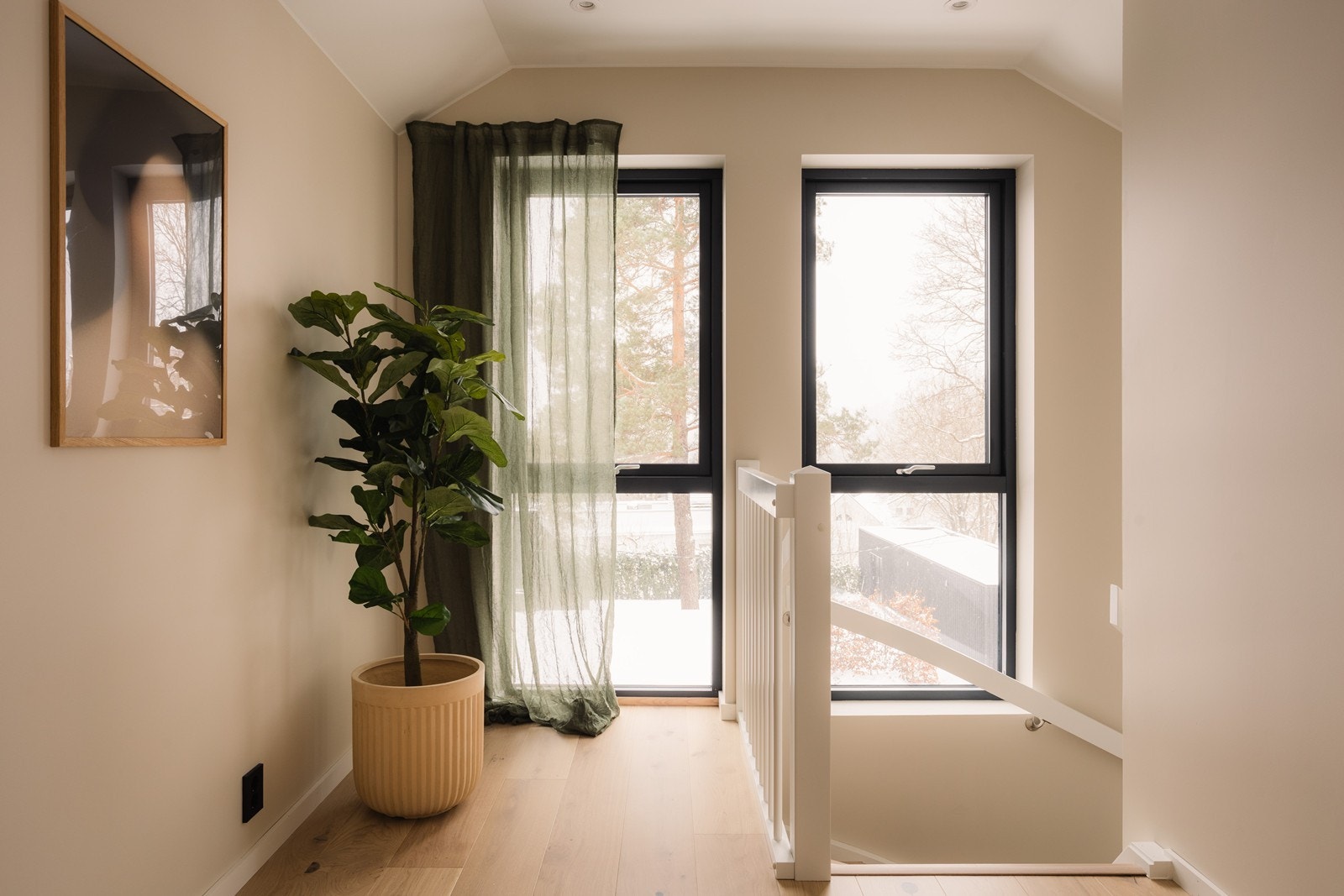 Trapperom i soveromsetasje med nydelig utsikt Galleribilde