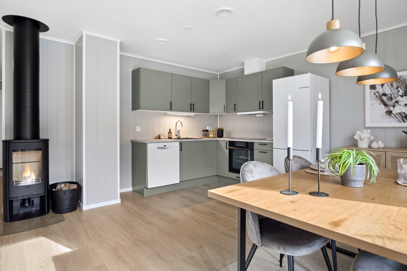 God plass til spisesgruppe. Galleribilde