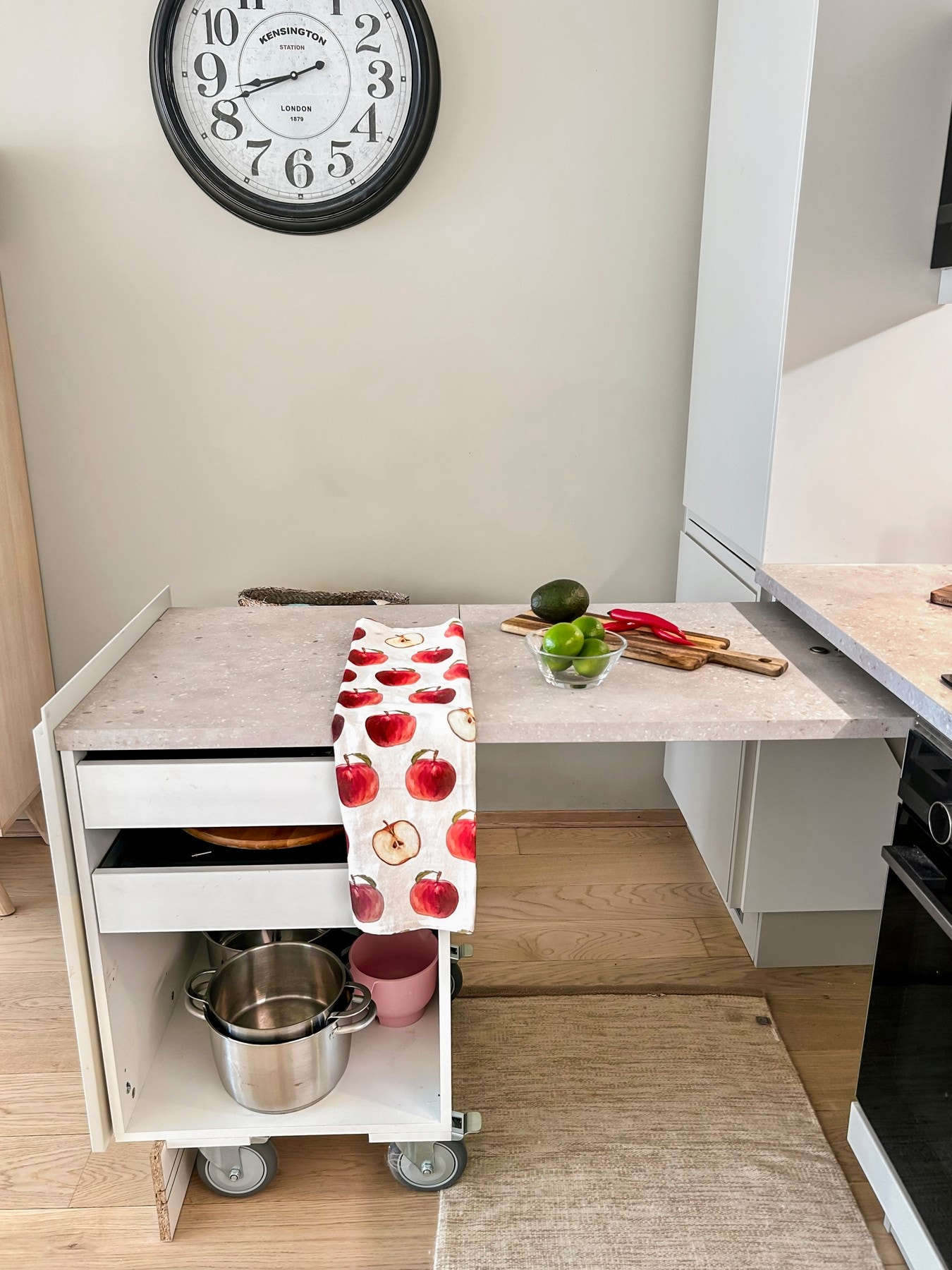 Oppgradert med ekstra benkeplass Galleribilde