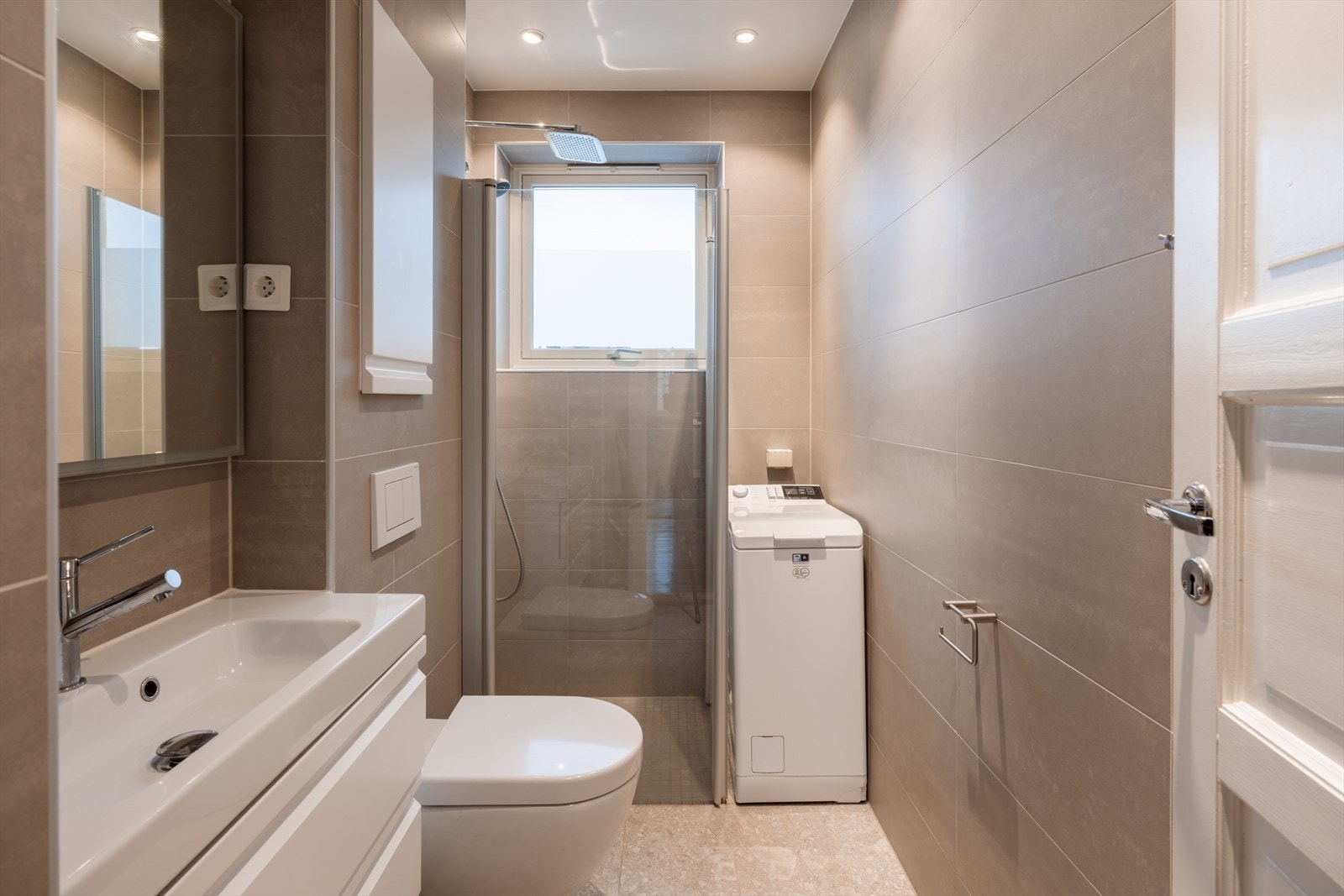 Delikat bad som ble oppusset i 2015 (i regi av forrige eier). Galleribilde