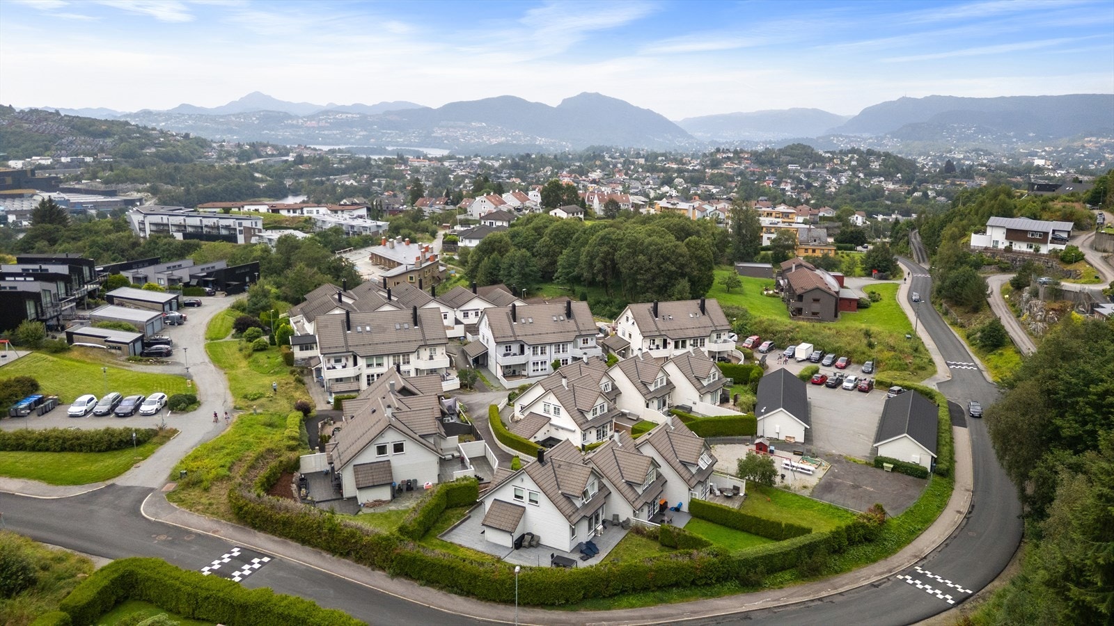 Barnevennlig nabolag med barnehage i umiddelbar nærhet Galleribilde