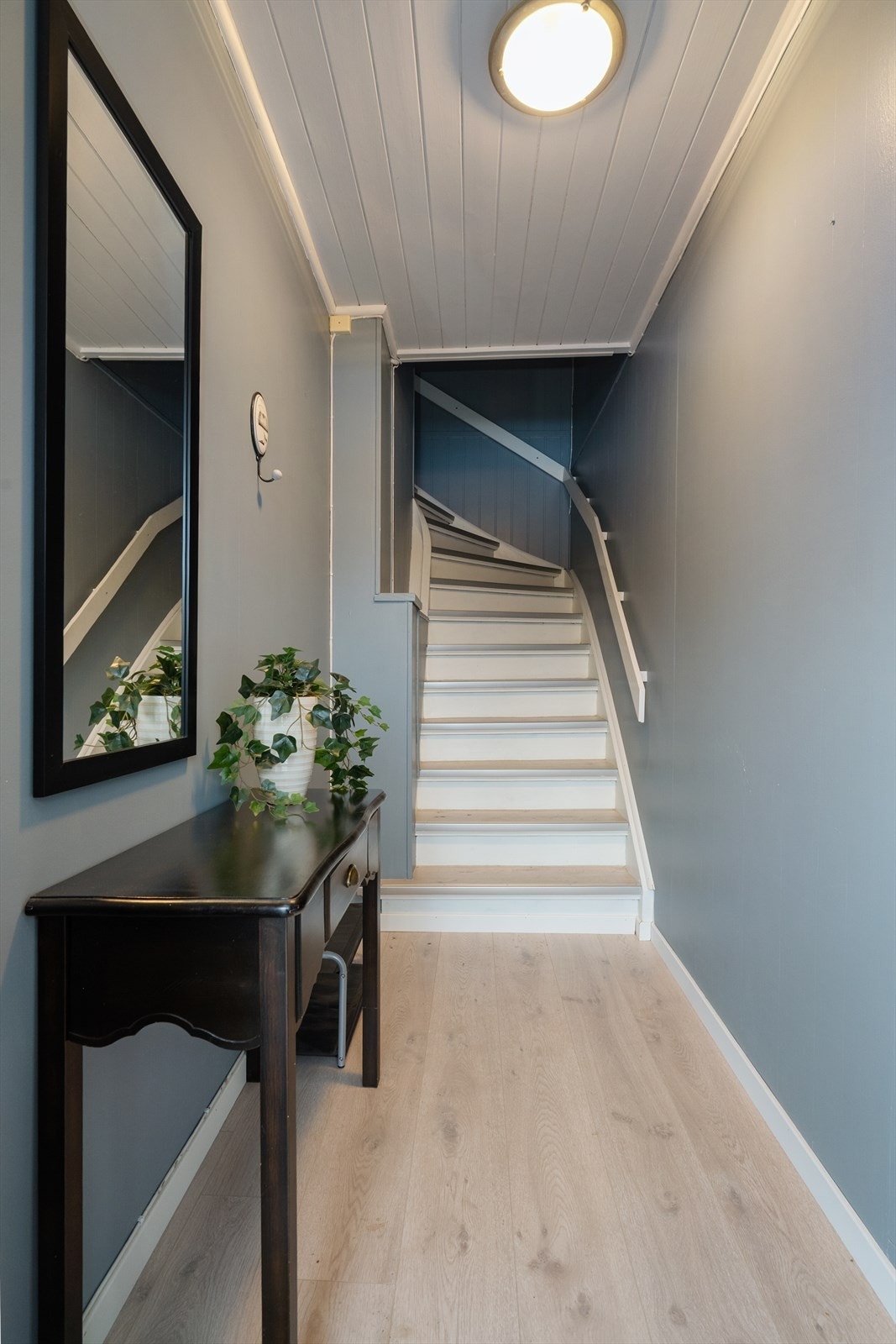 Trappegang til utleiedel Galleribilde