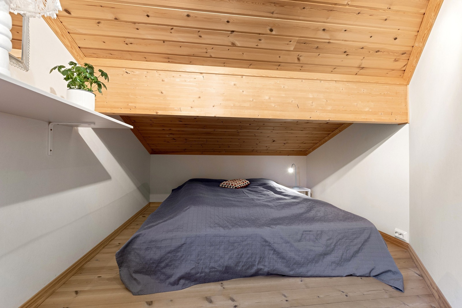 Loftsrom Galleribilde