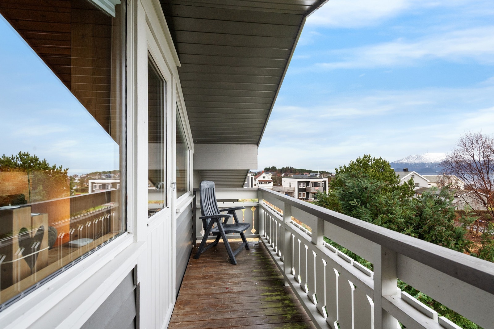 Veranda med utgang fra loftstue Galleribilde