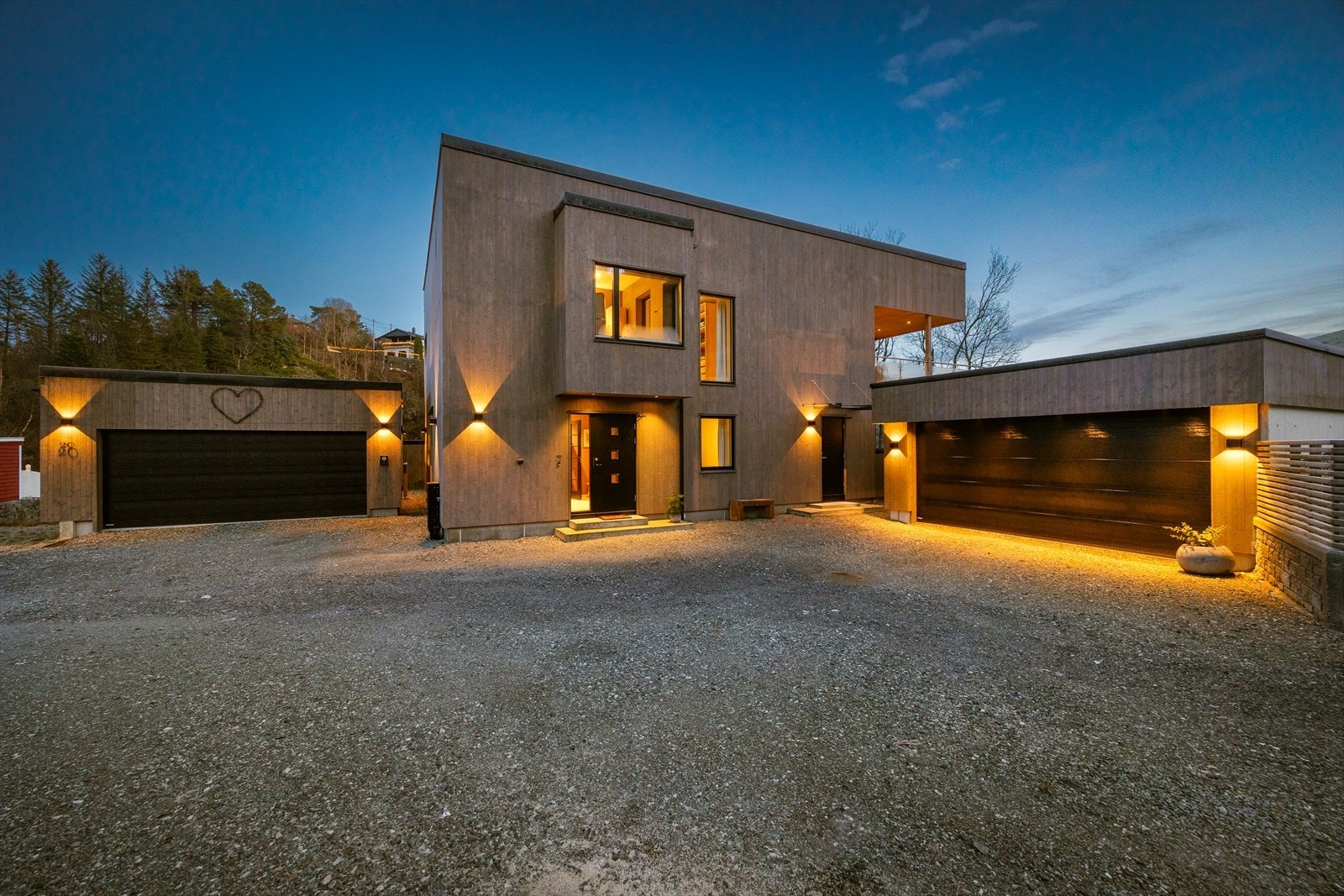 EiendomsMegler 1 v/ Petter Krantz har gleden av å presentere Straumsåsen 20! Galleribilde