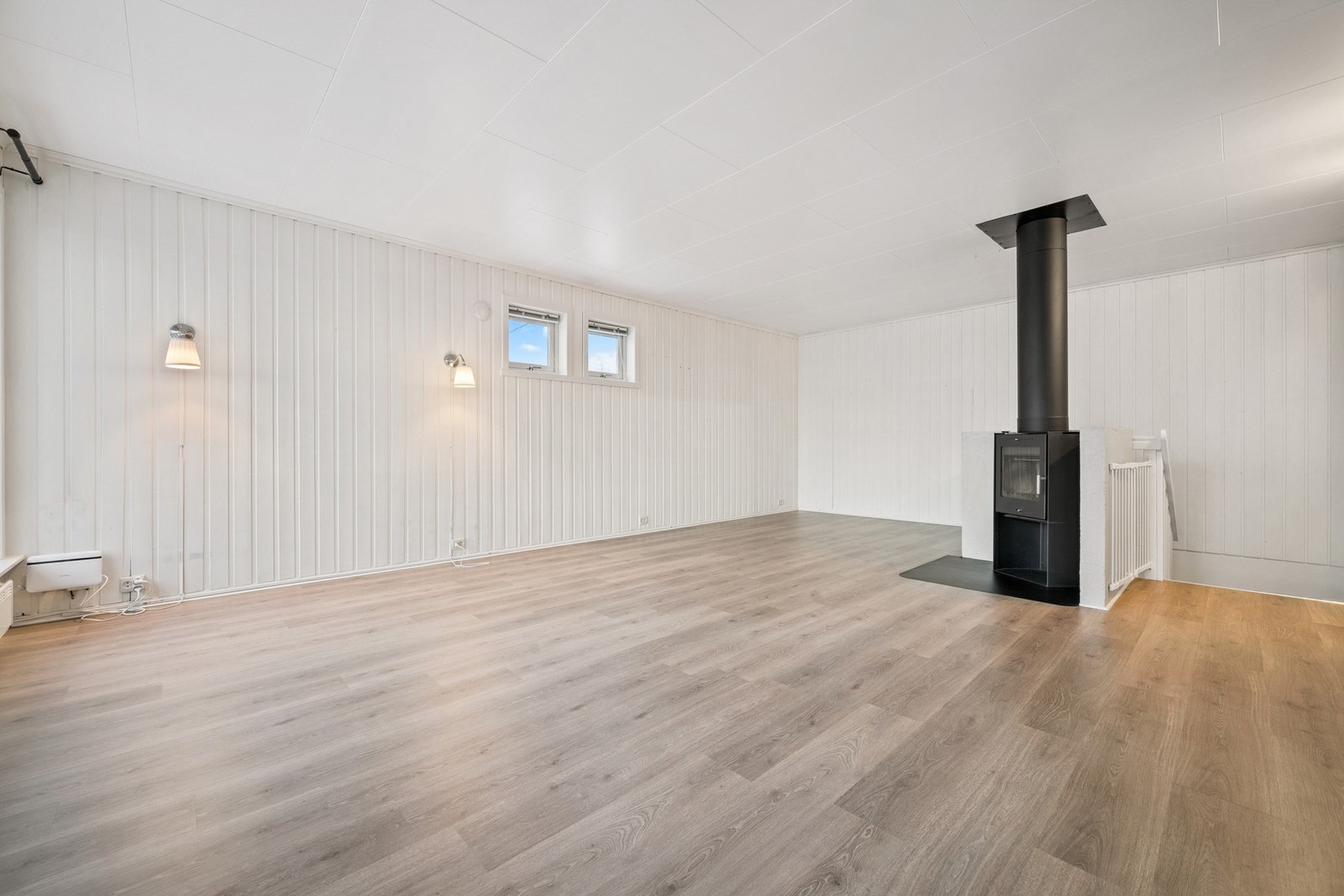 Boligen går over to etasjer og strekker seg over 114 m². Galleribilde