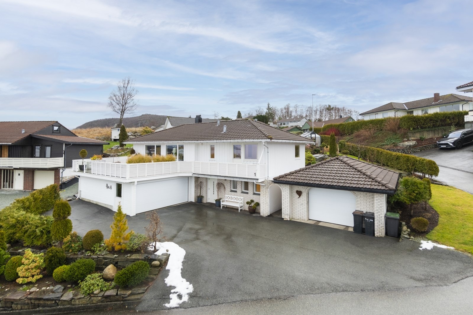 Runar Fiskå v/ Eiendomsmegler Norge har gleden av å presentere Austlivegen 1! Galleribilde