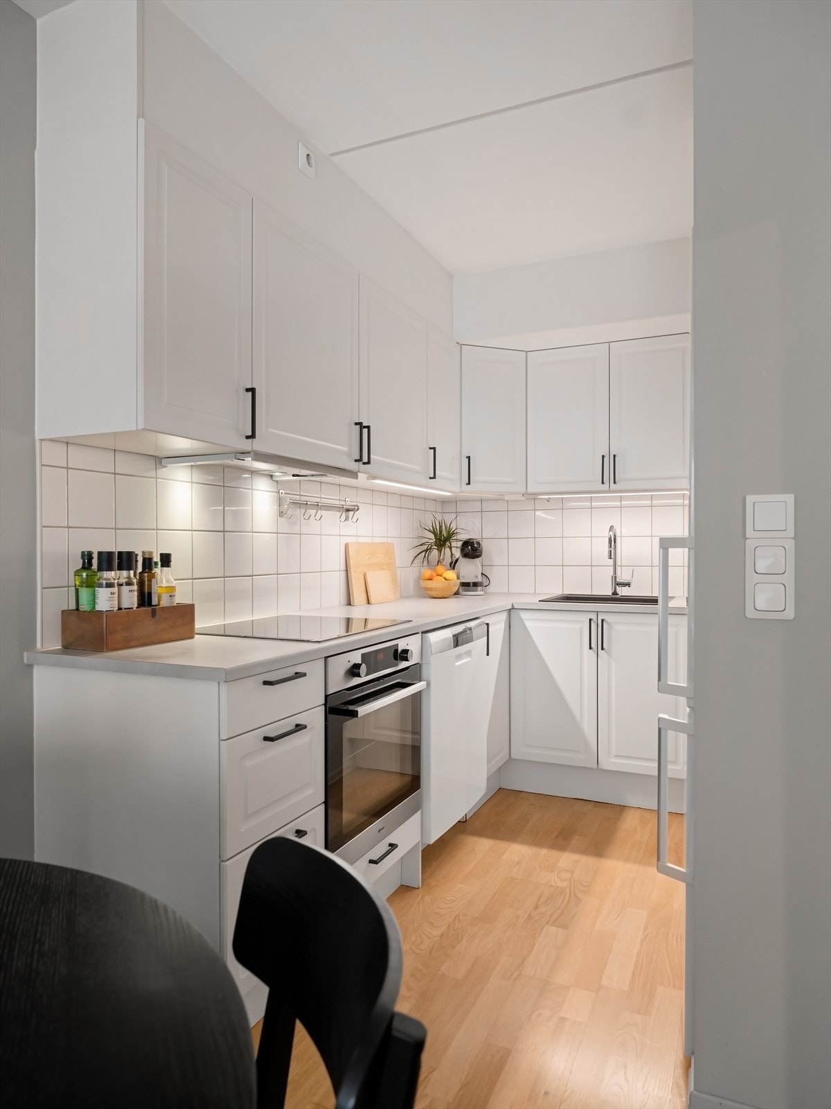 Ny benkeplate, induksjonstopp og vask fra 2023. Galleribilde