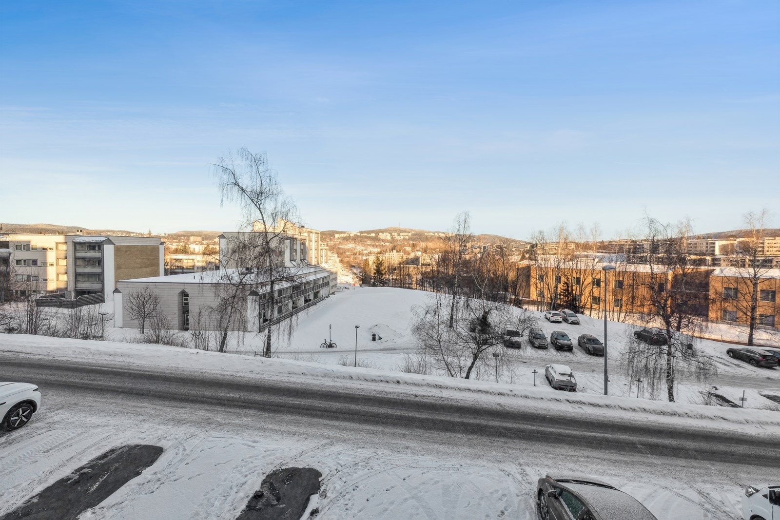 Fin utsikt over nærområde Galleribilde