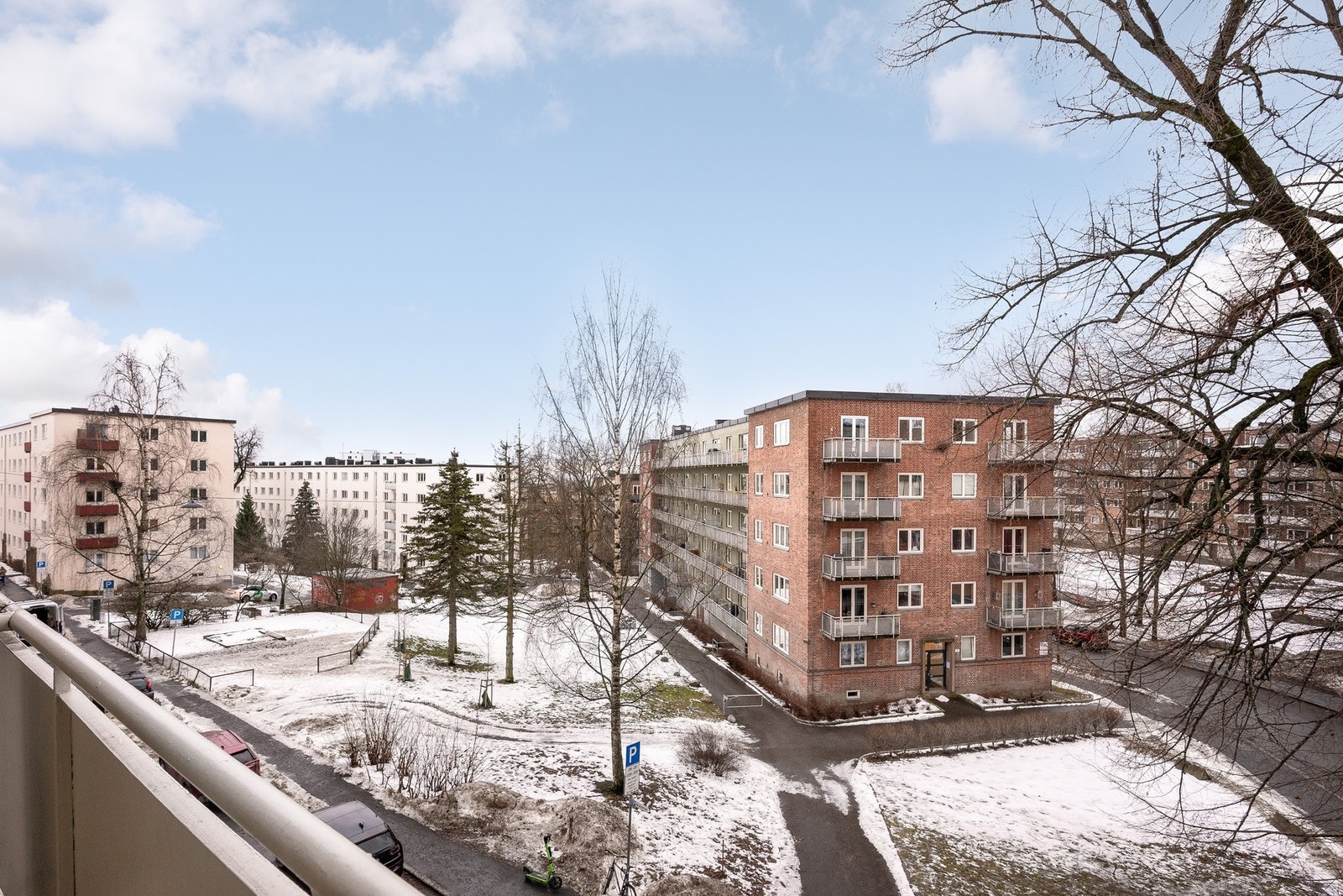 Her har du innsynsfri beliggenhet med svært gode solforhold fra formiddag til kveld. Galleribilde