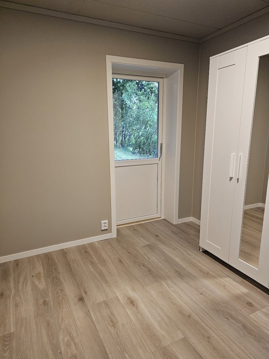 Rom 5 med egen terrassedør Galleribilde