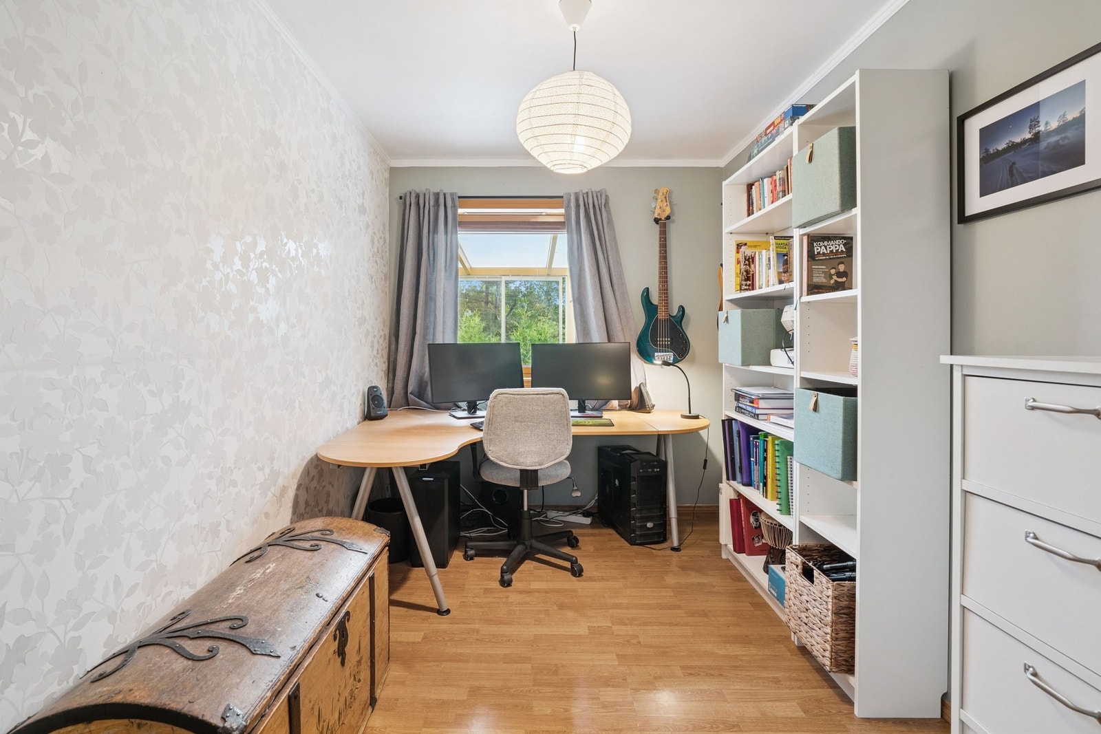 Soverom nr. 2 utgjør et utmerket kontor Galleribilde