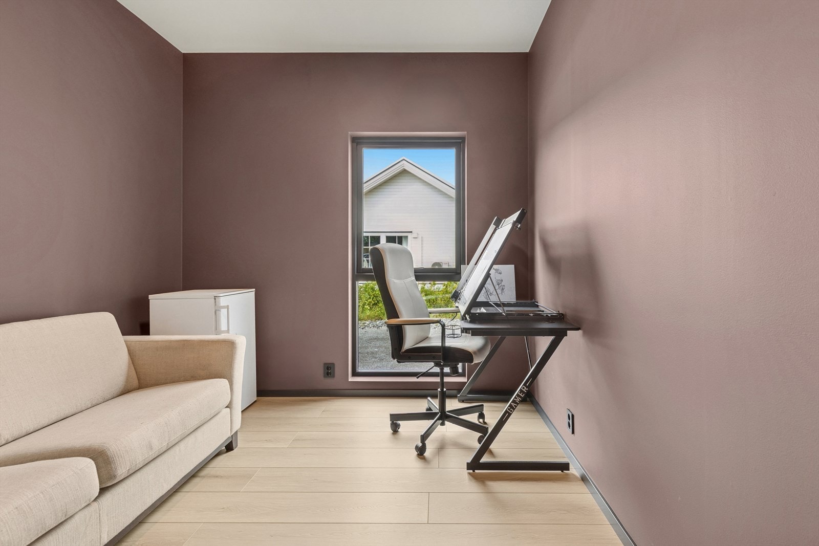 Dette soverommet er i dag brukt som kontor. Galleribilde