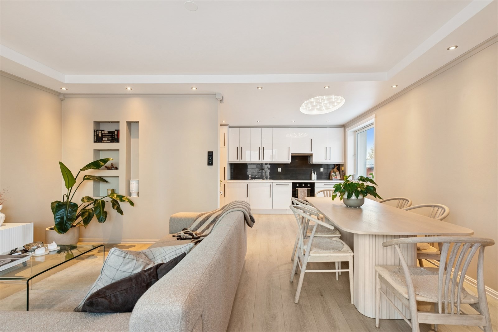 Boligen har en rolig og skjermet beliggenhet på Lambertseter. Galleribilde