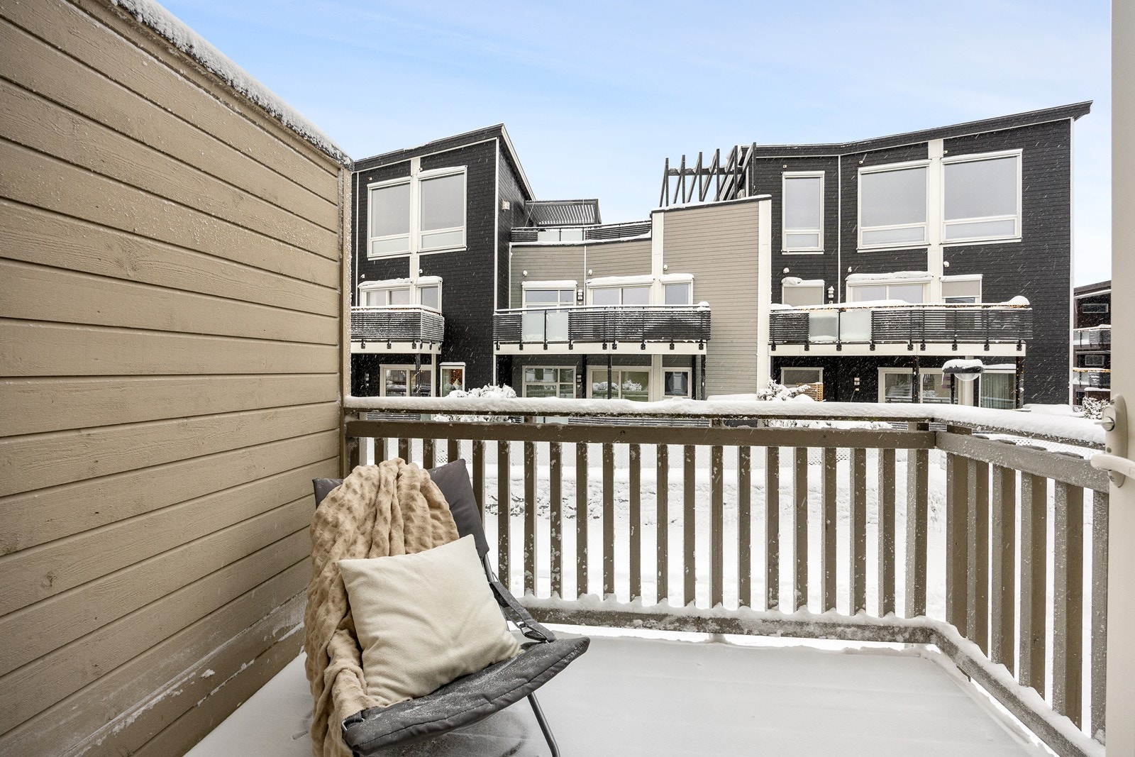 Balkong nr to har adkomst fra kjøkkensiden. Galleribilde