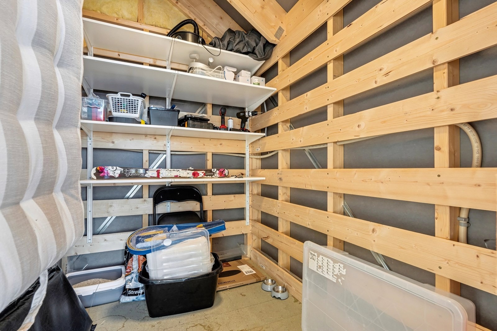 Utvendig bod. Galleribilde