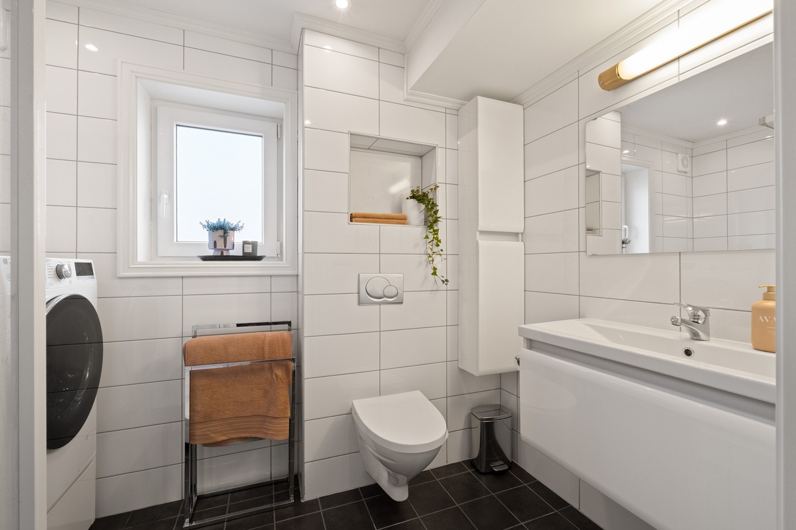 Flislagt bad med varmekabler i gulv Galleribilde