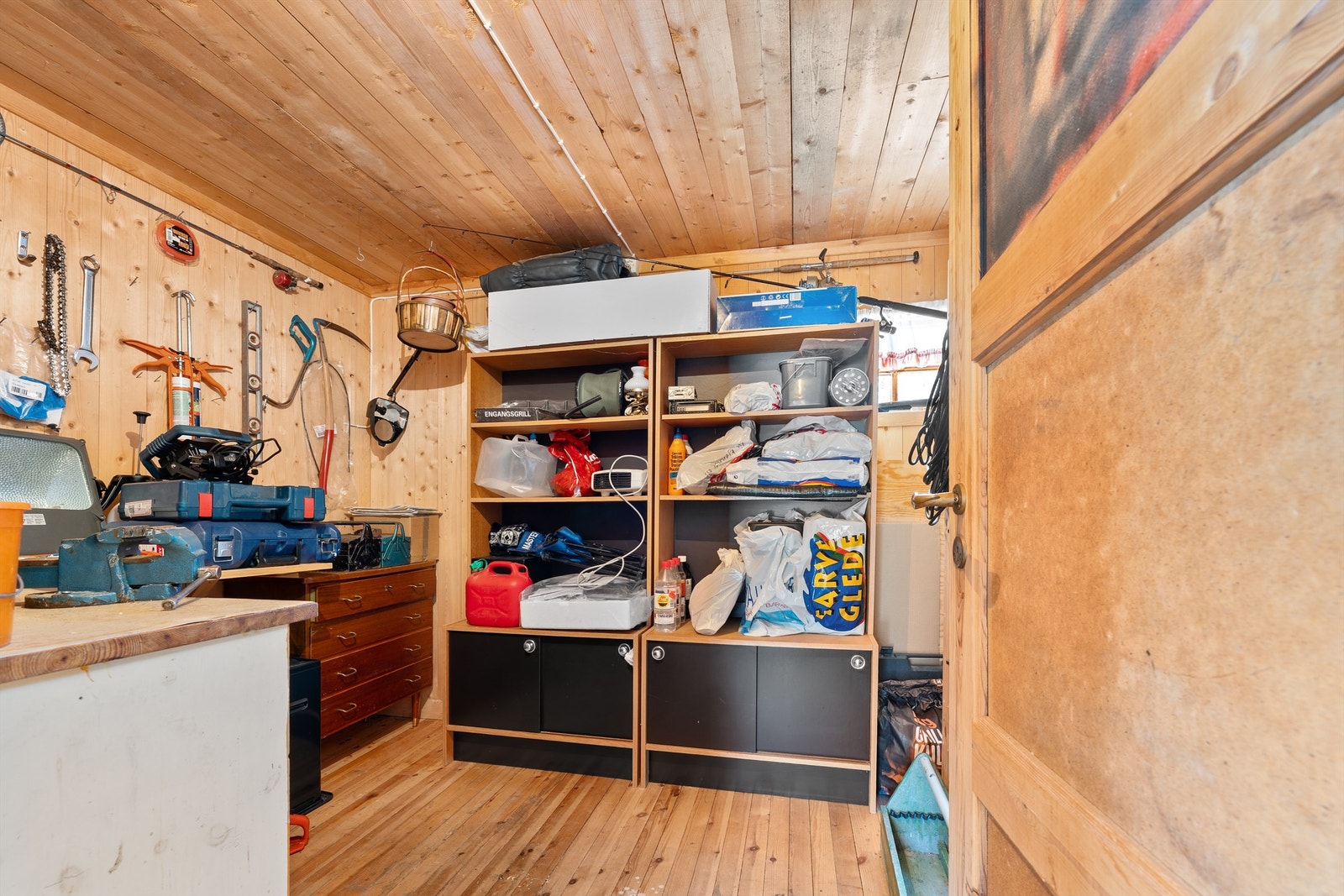 Verksted i garasjebygg Galleribilde