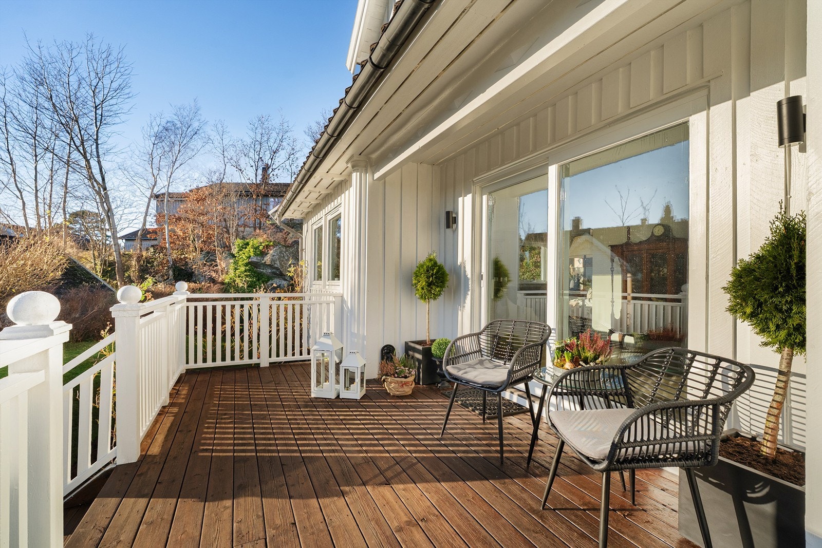 Hyggelig terrasse hvor du kan lene deg tilbake og nyte. Galleribilde