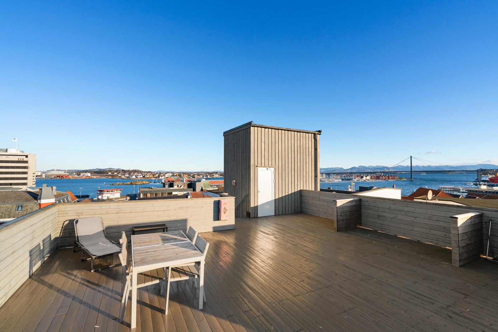 Felles takterrasse disponibel for sameiets beboere. Galleribilde