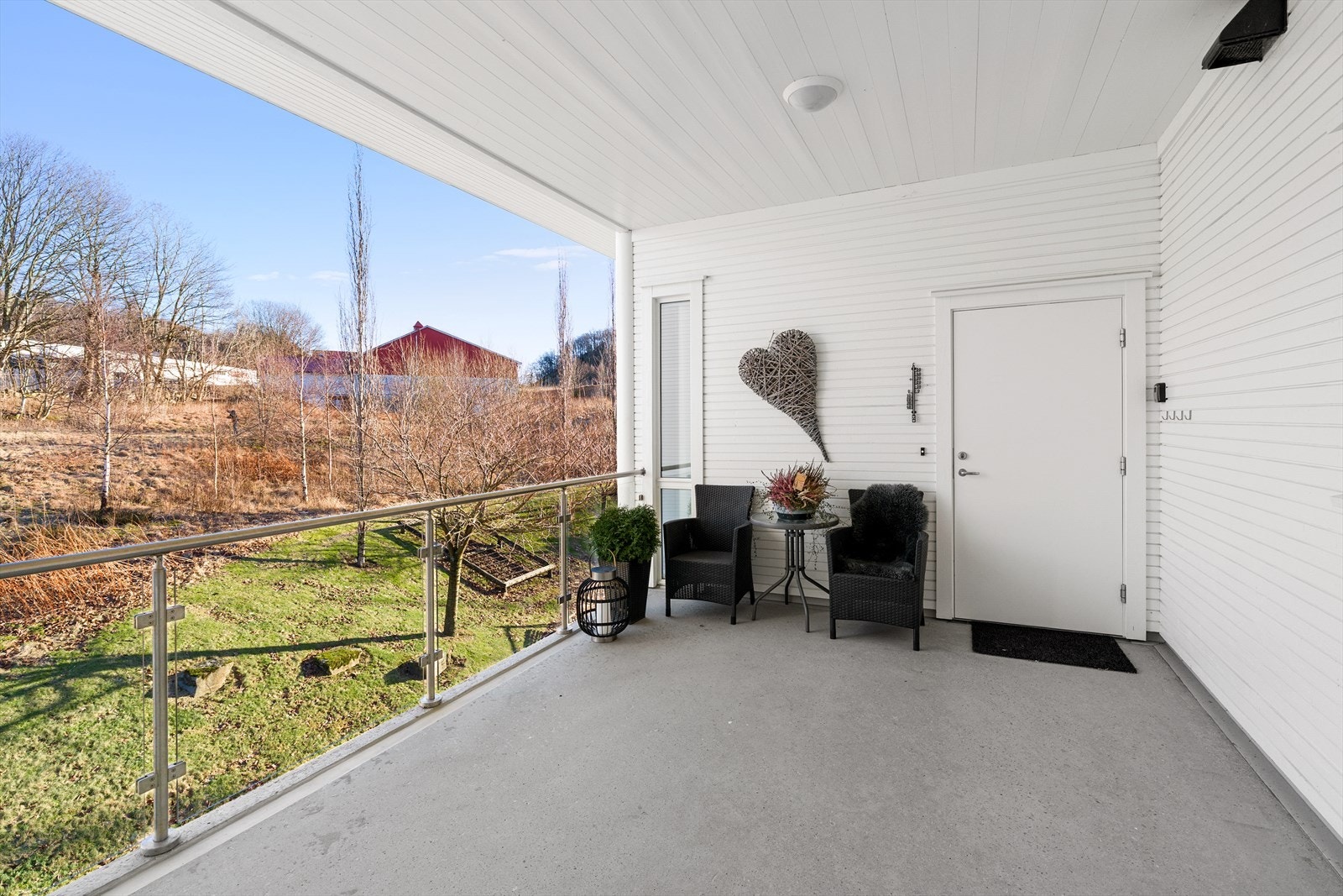 Koselig inngangsparti med morgensol Galleribilde