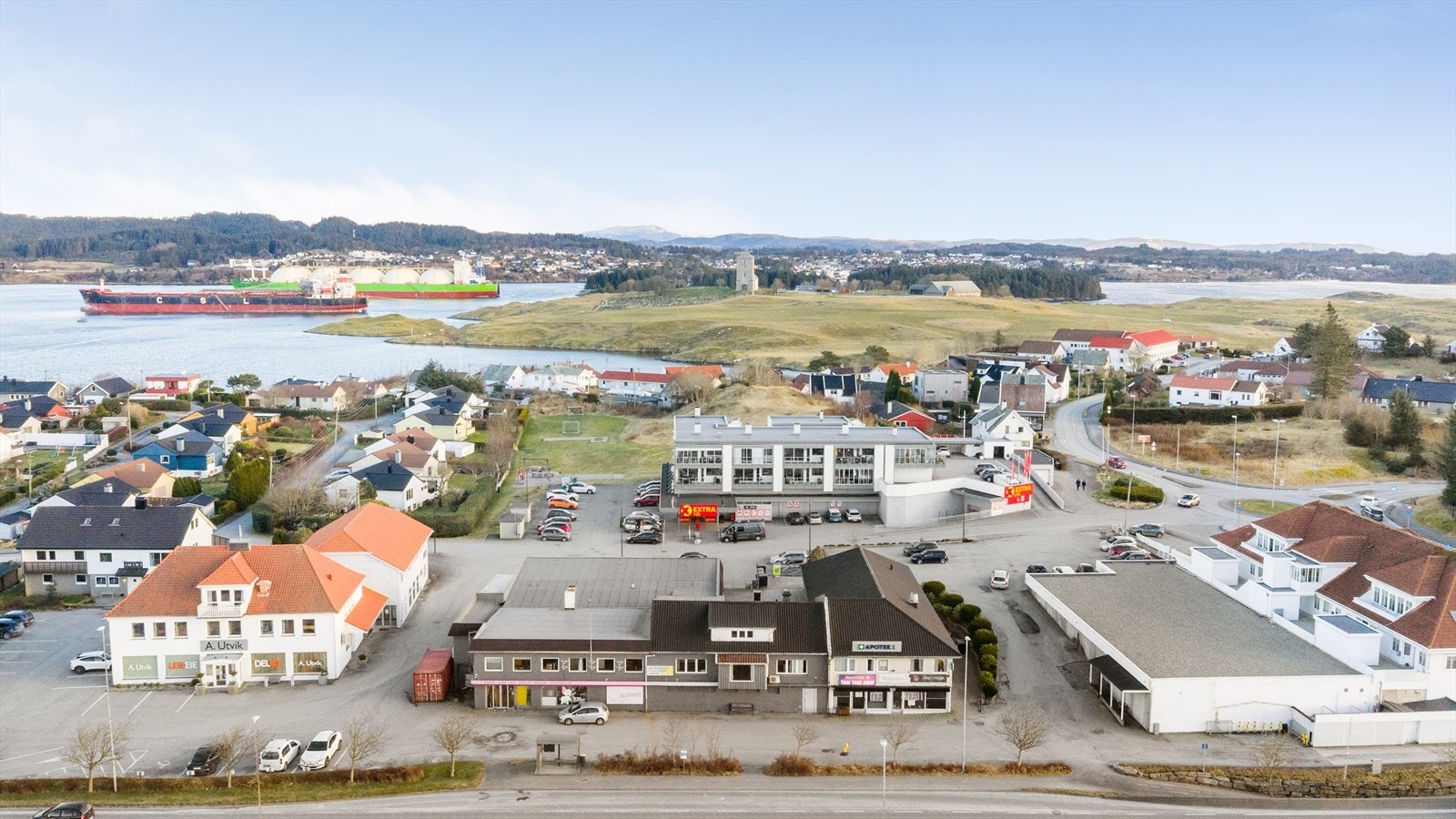 For barnefamilier er det kort gangavstand til Avaldsnes skole og flere barnehager, herunder Avaldsnes barnehage som ligger bare et par minutter unna. Galleribilde