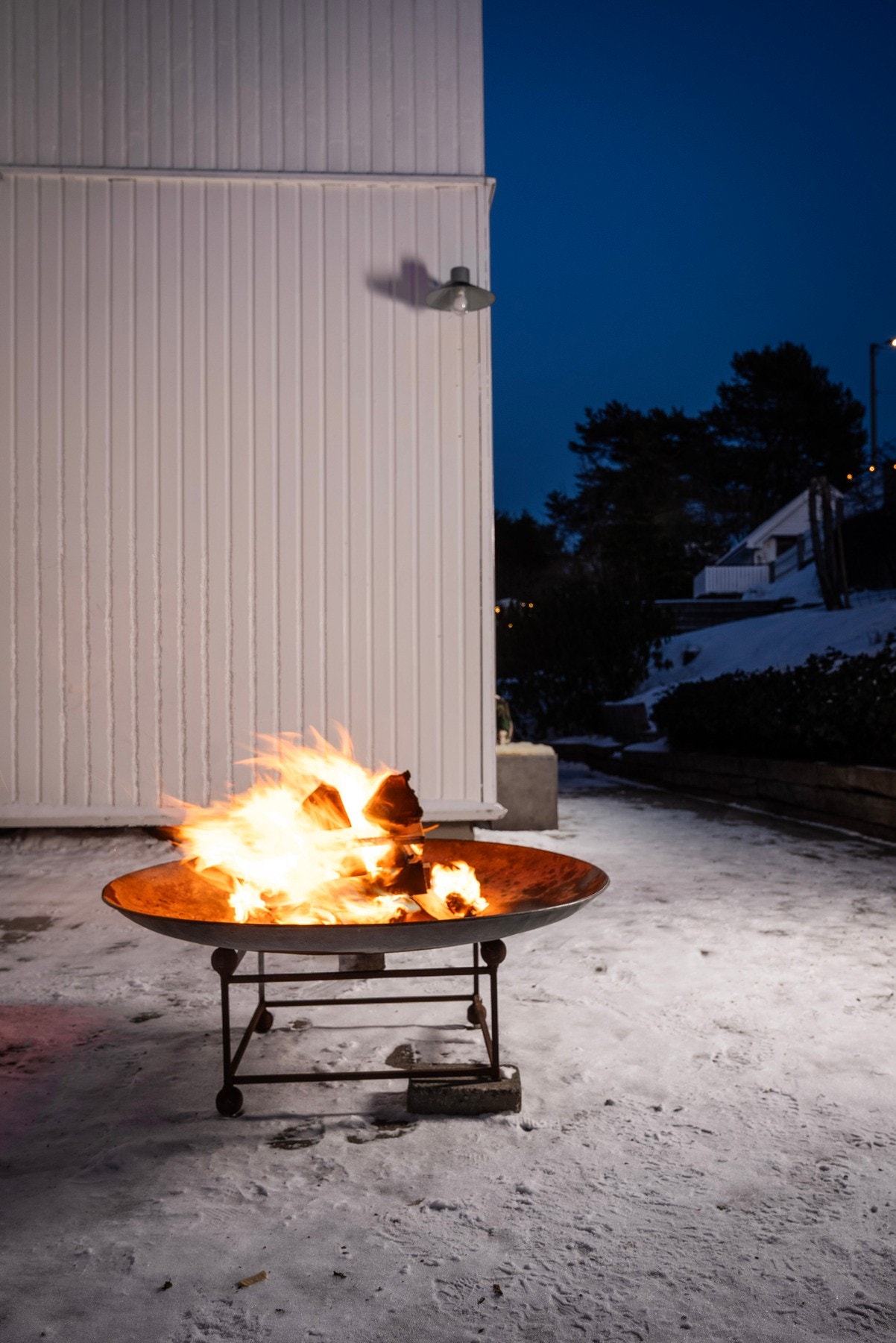 Tenn opp i bålpannen Galleribilde