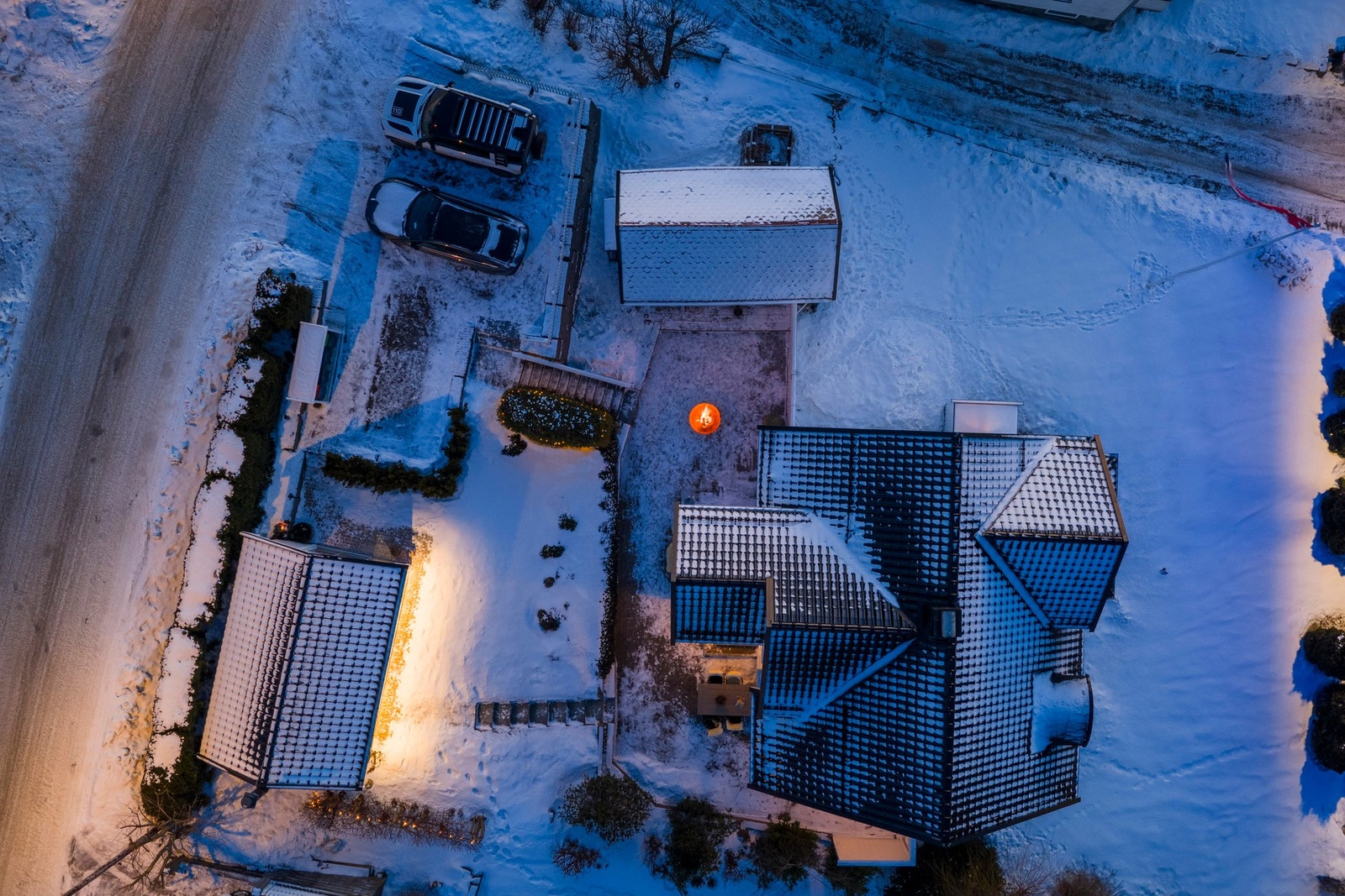 Eiendommen fra drone Galleribilde