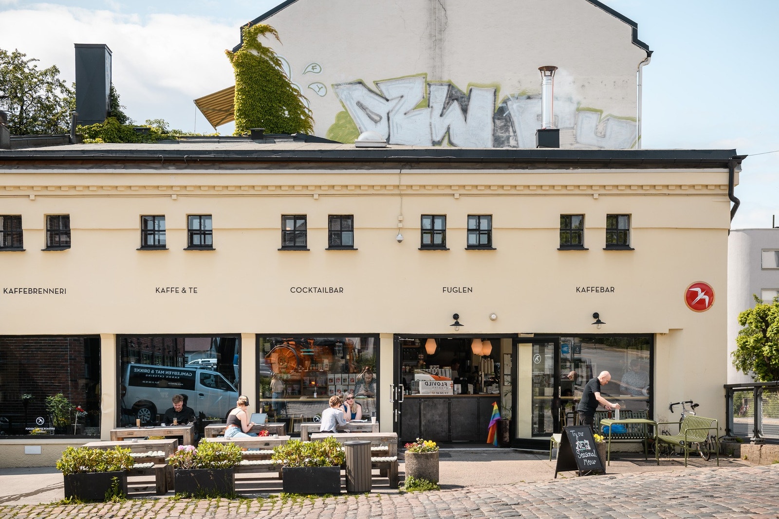 Anerkjente Fuglen Kaffe- og Cocktailbar ligger også i kort avstand fra leiligheten. Galleribilde