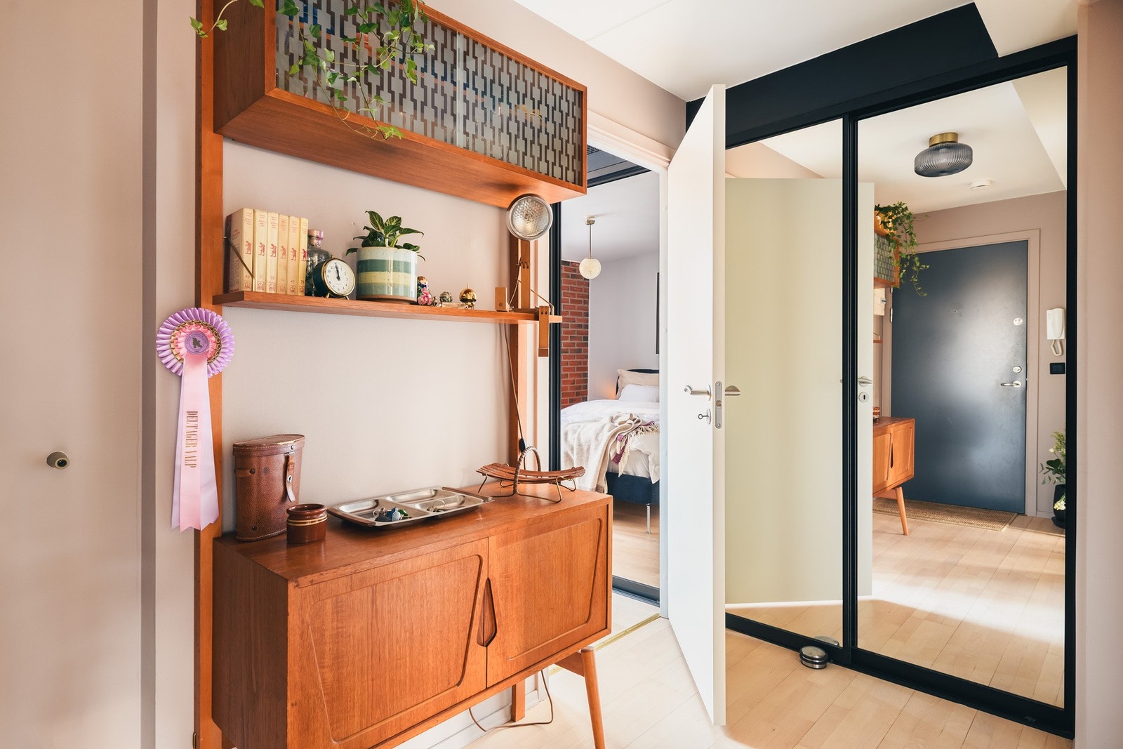 Romslige garderobeskap fra 2025. Galleribilde