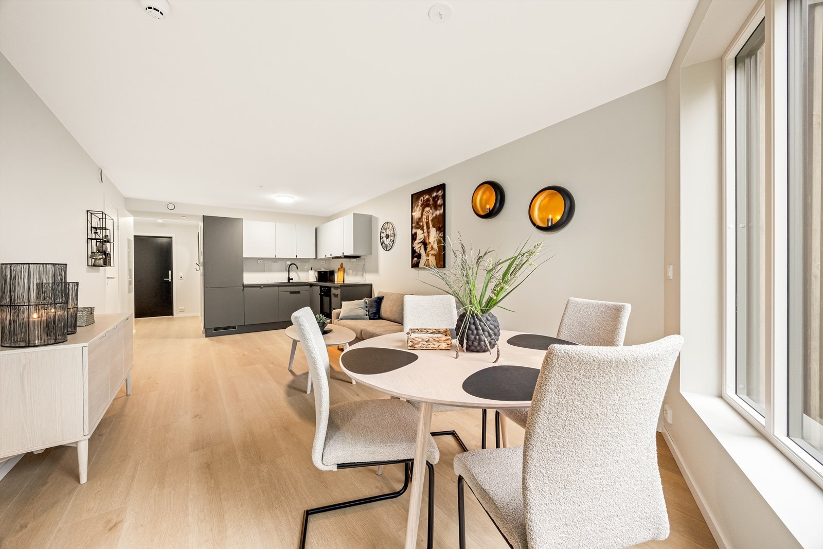 Velkommen til Grooseveien 34B-H0201! En ny, moderne leilighet i 2. etg. (Bildet er fra tilsvarende leil. i 3. etg.) Galleribilde