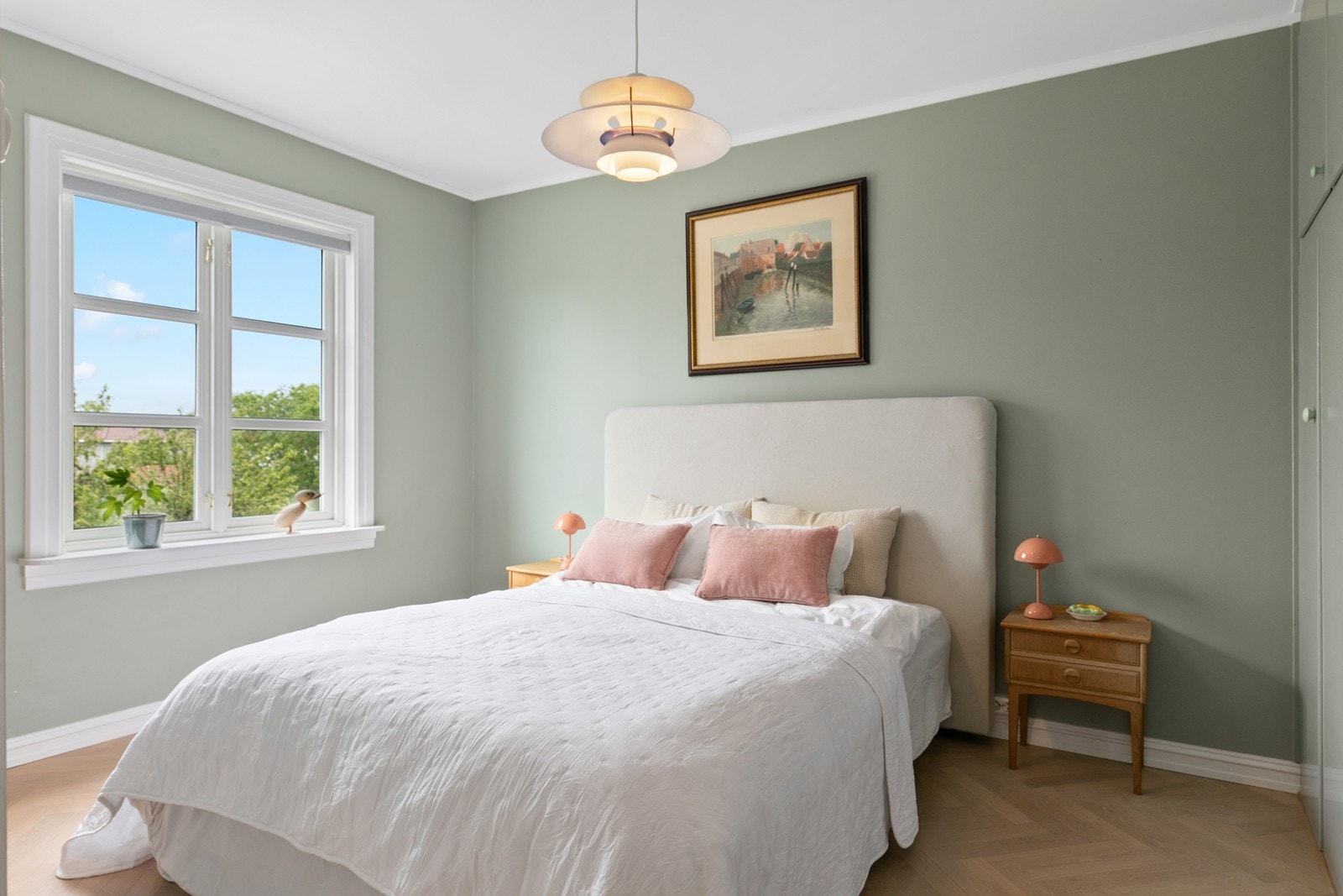 Soverom med direkte tilgang til eget bad. Galleribilde