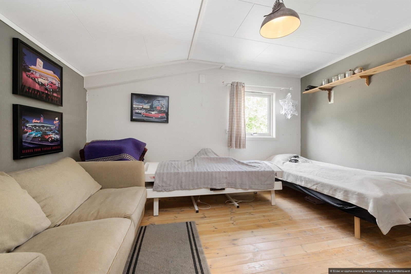 Et av soverommene i brakkene. Galleribilde