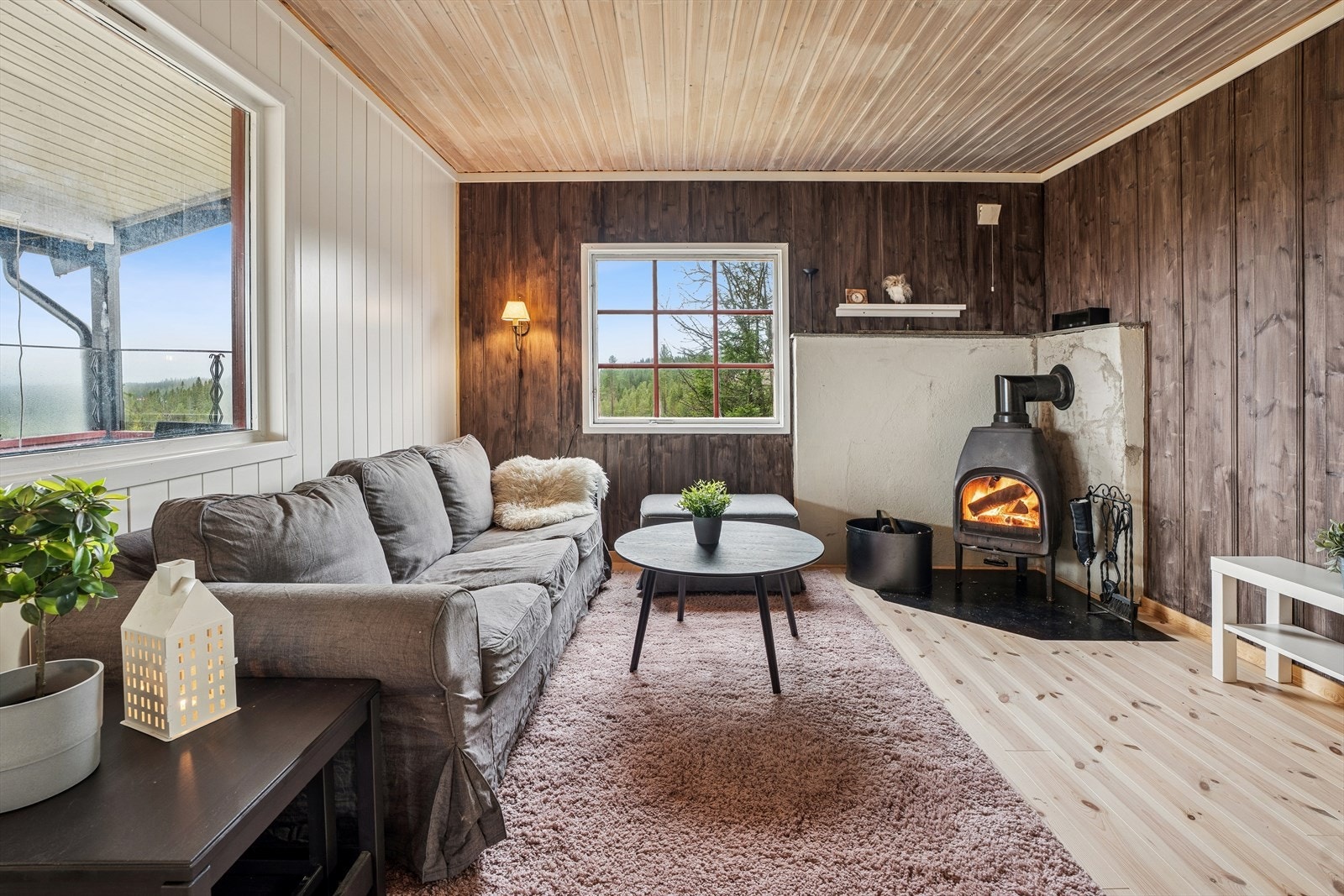 Peisovnen er et sentralt element i stuen og sørger for god varme. Galleribilde