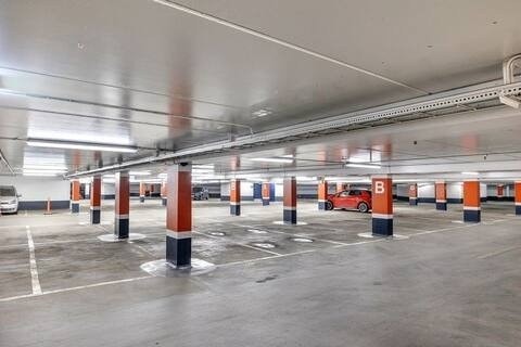 Parkeringshus, mulighet for leie av parkeringsplass med rabattert pris Galleribilde