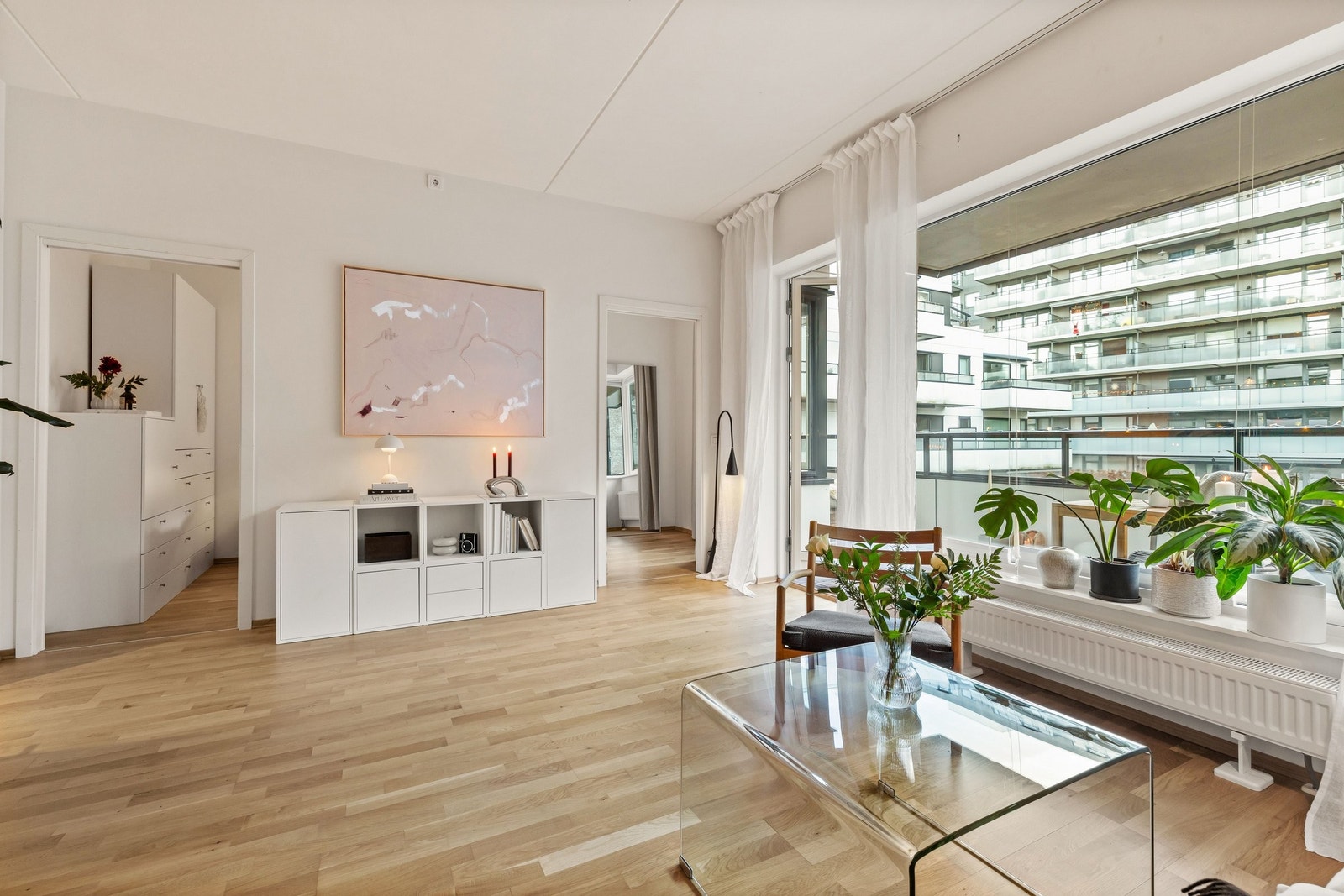 Oppvarming, varmtvann og bredbånd er inkludert i felleskostnader. Galleribilde