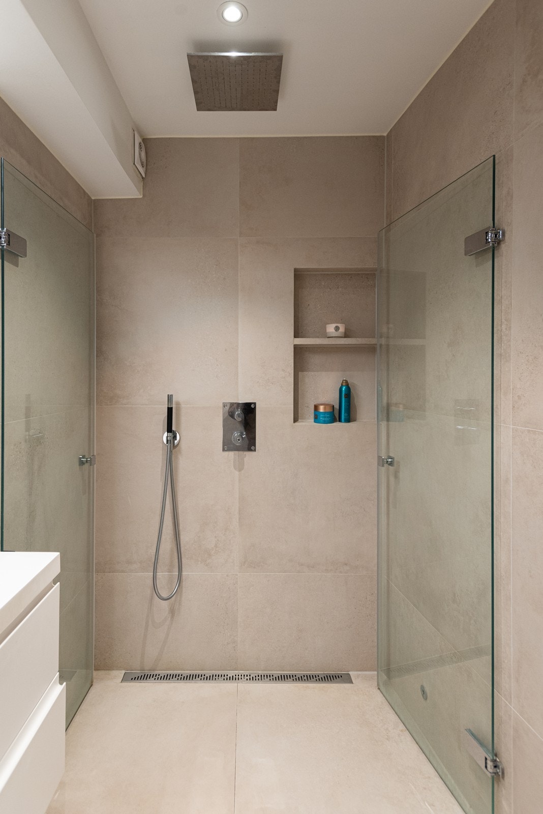 Pene detaljer som innebygd dusj fra Tapwell Galleribilde