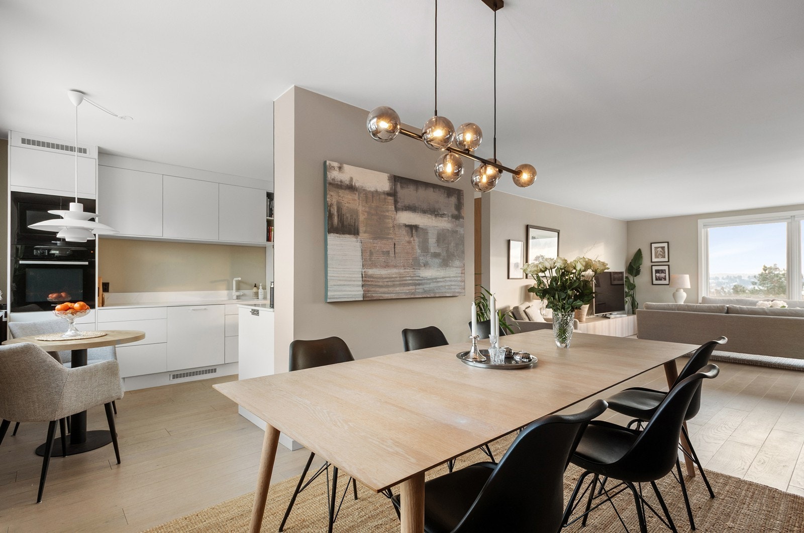 Delvis åpen kjøkkenløsning Galleribilde