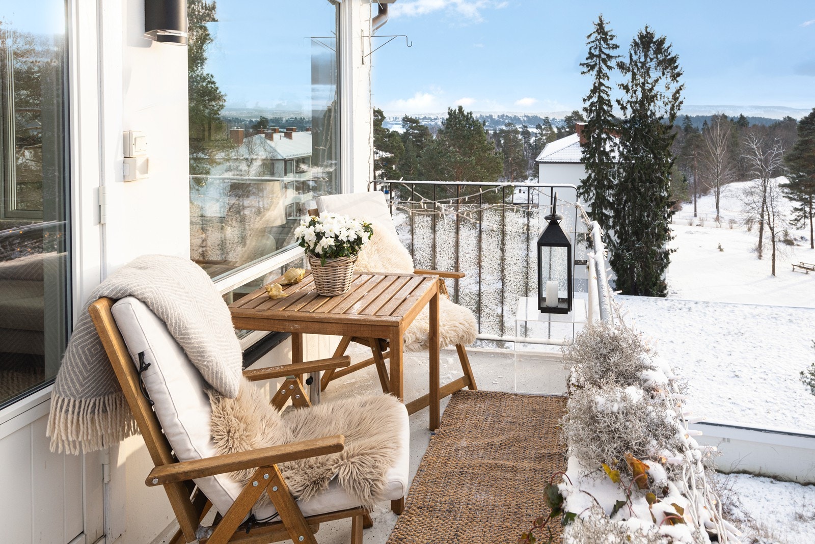 Sydvestvendt balkong med meget gode solforhold Galleribilde
