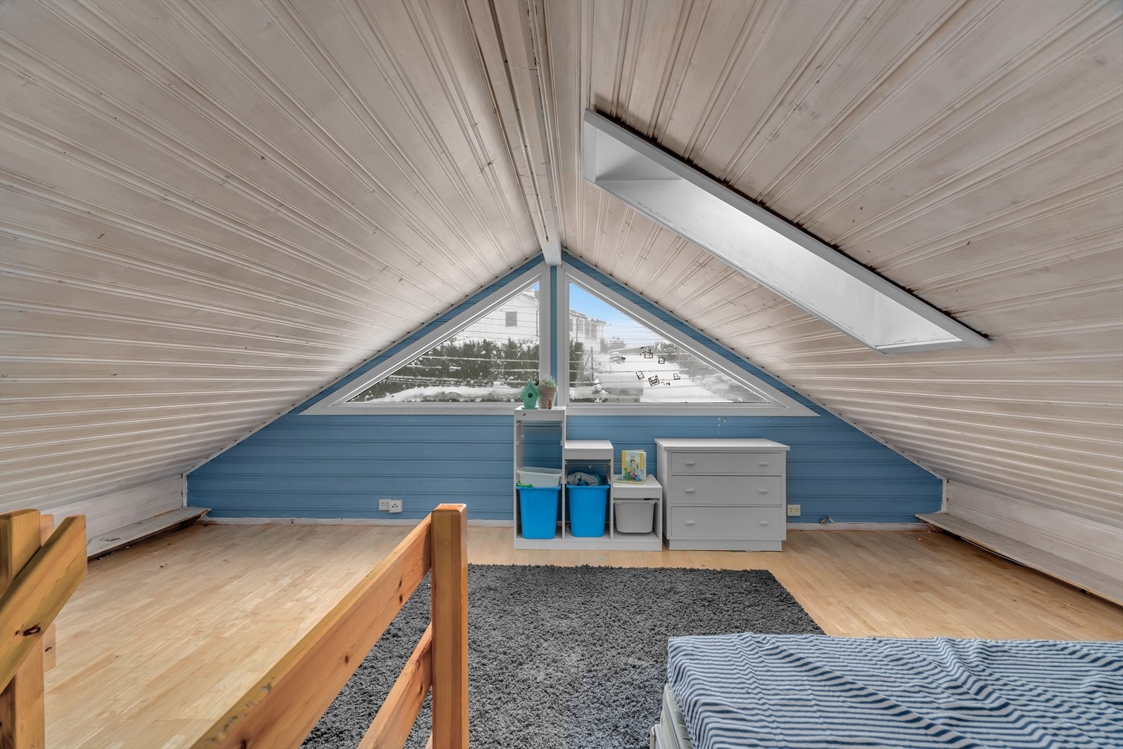 Innredet hems. Galleribilde